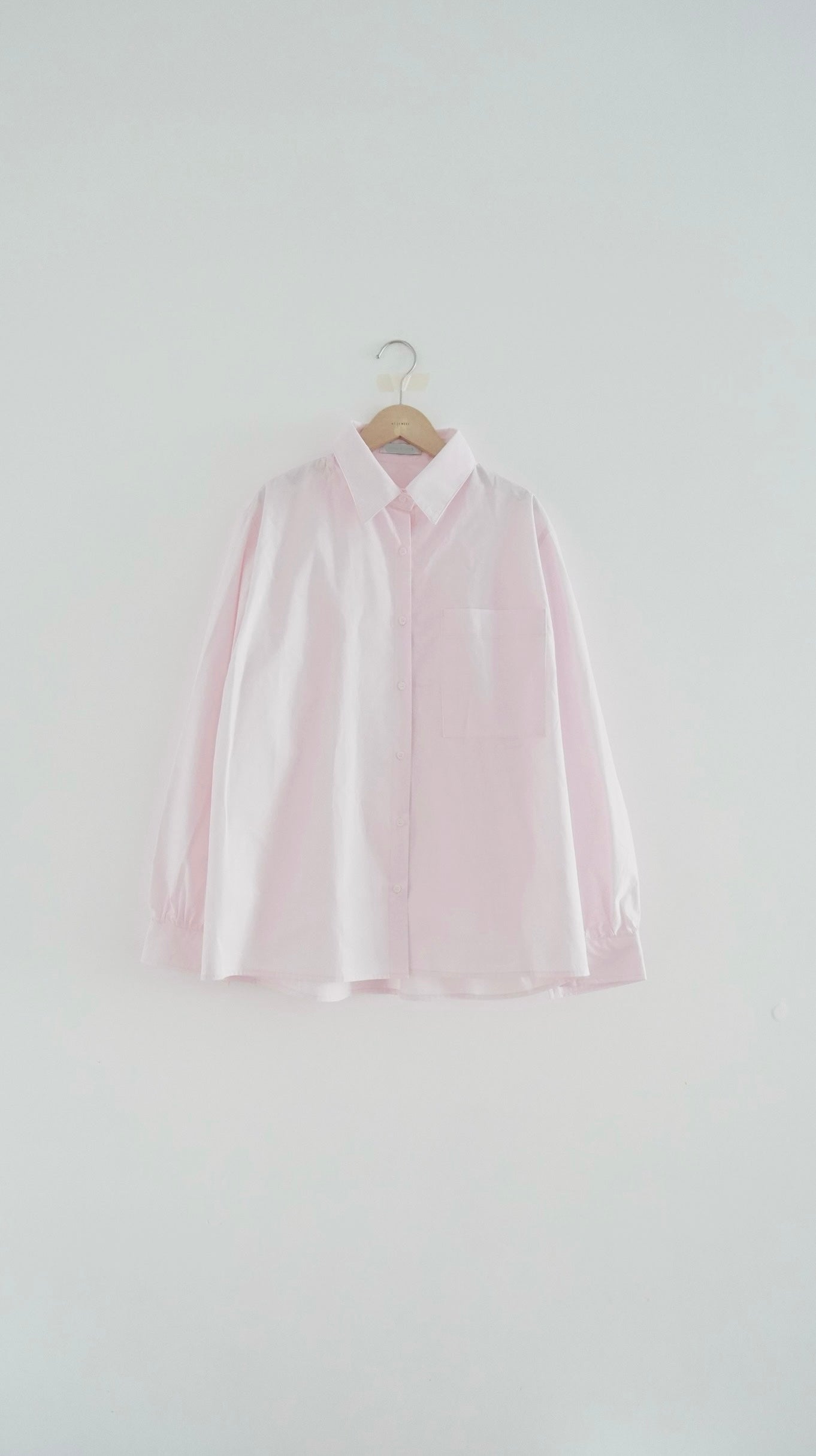 classic off shoulder oversized shirt in soft pink ( pre-order )