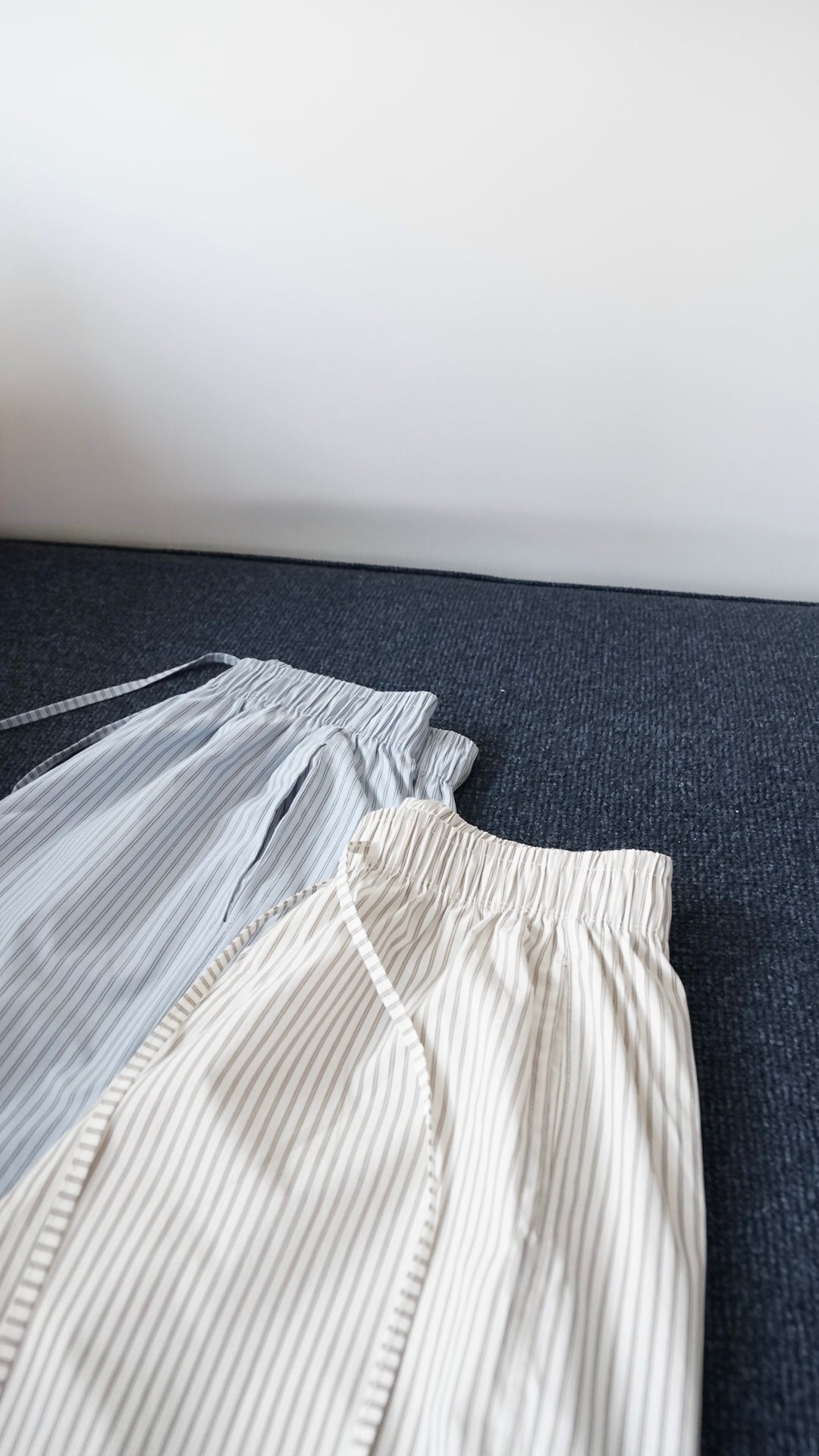 light like striped pants in beige (pre-order)