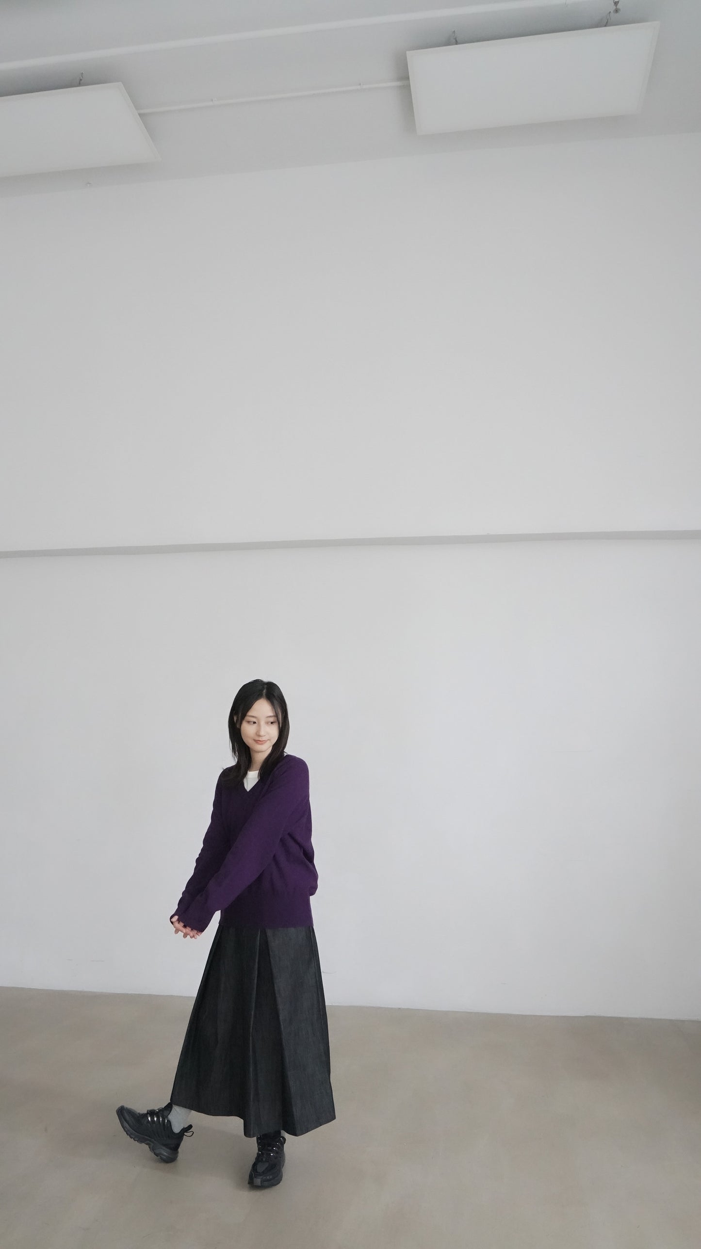 v-neck wool top in purple (pre-order)