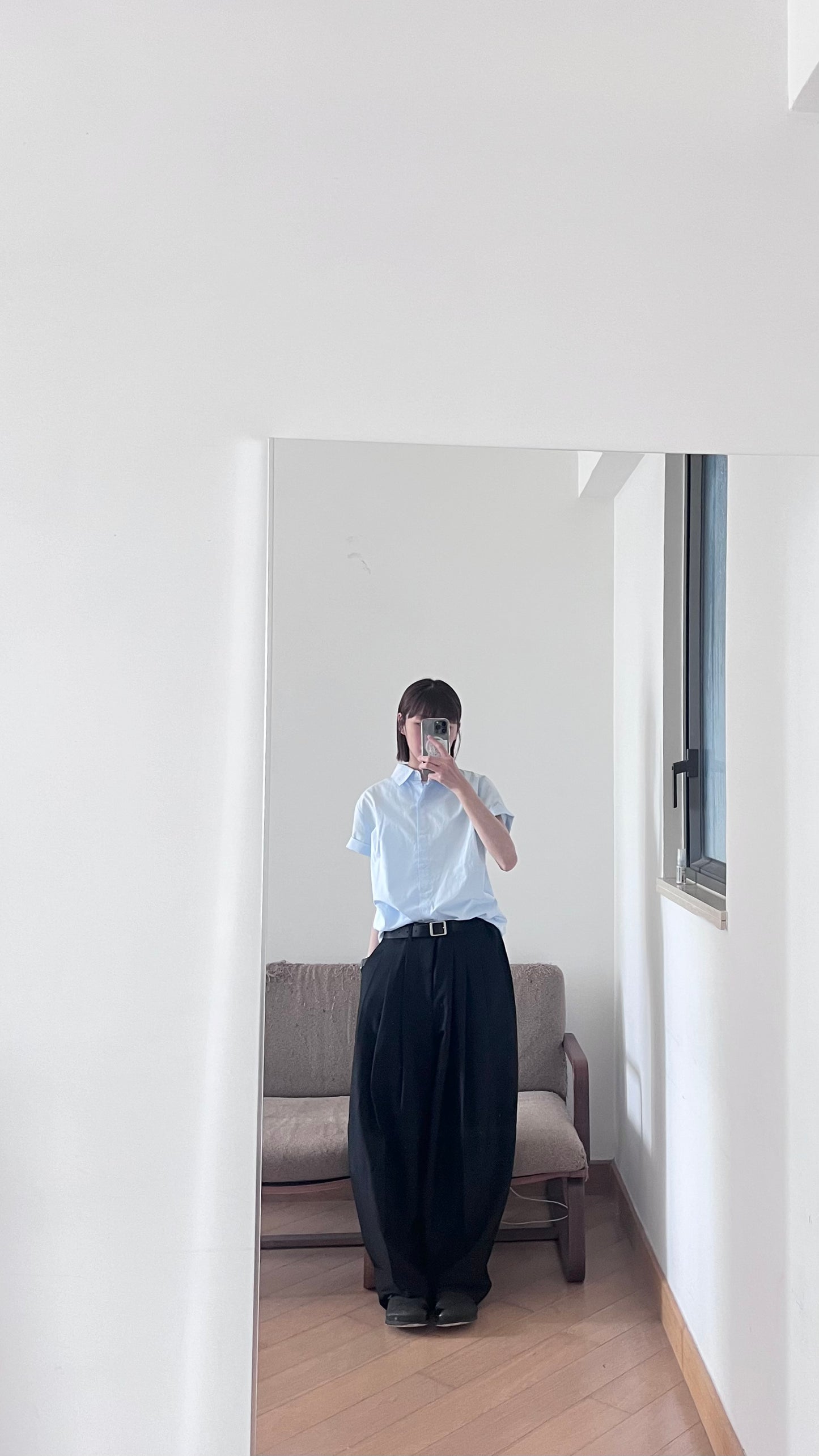 basic light shirt in baby blue (pre-order)