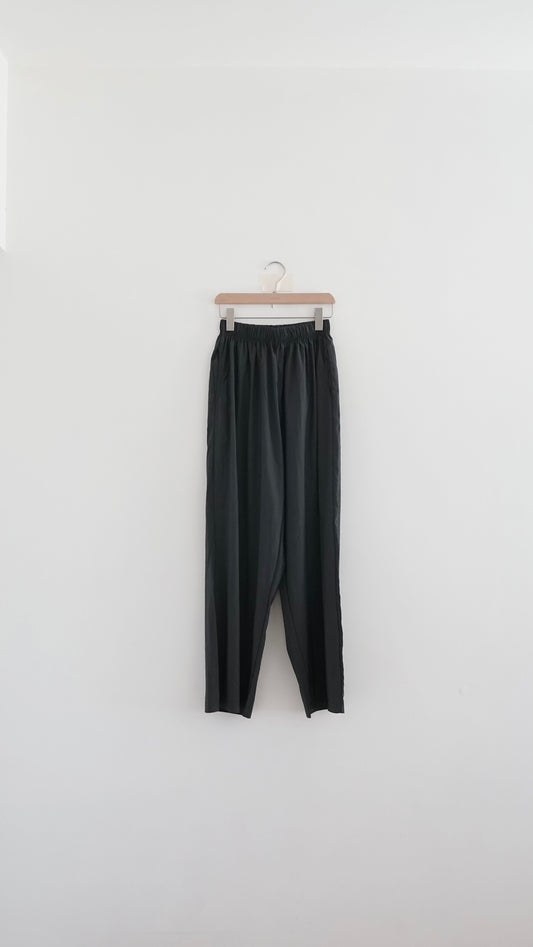 auren pants in charcoal (pre-order)