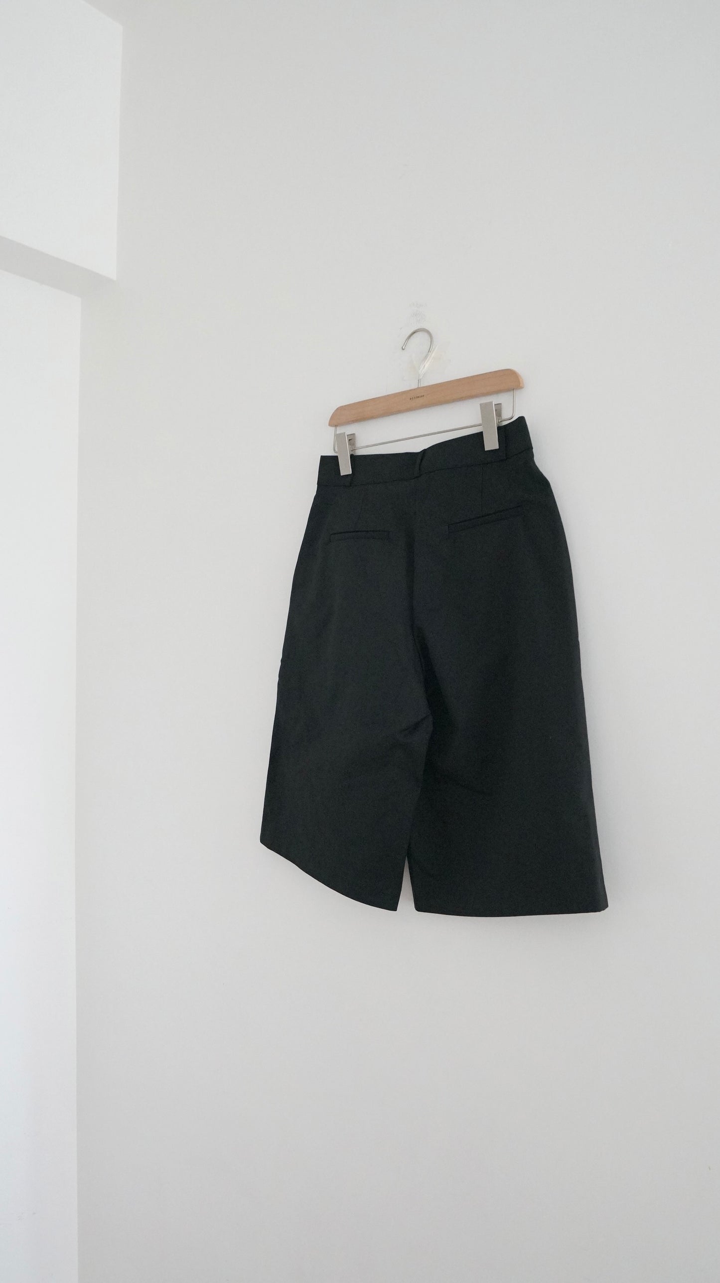 a-cut suit short in black (pre-order)