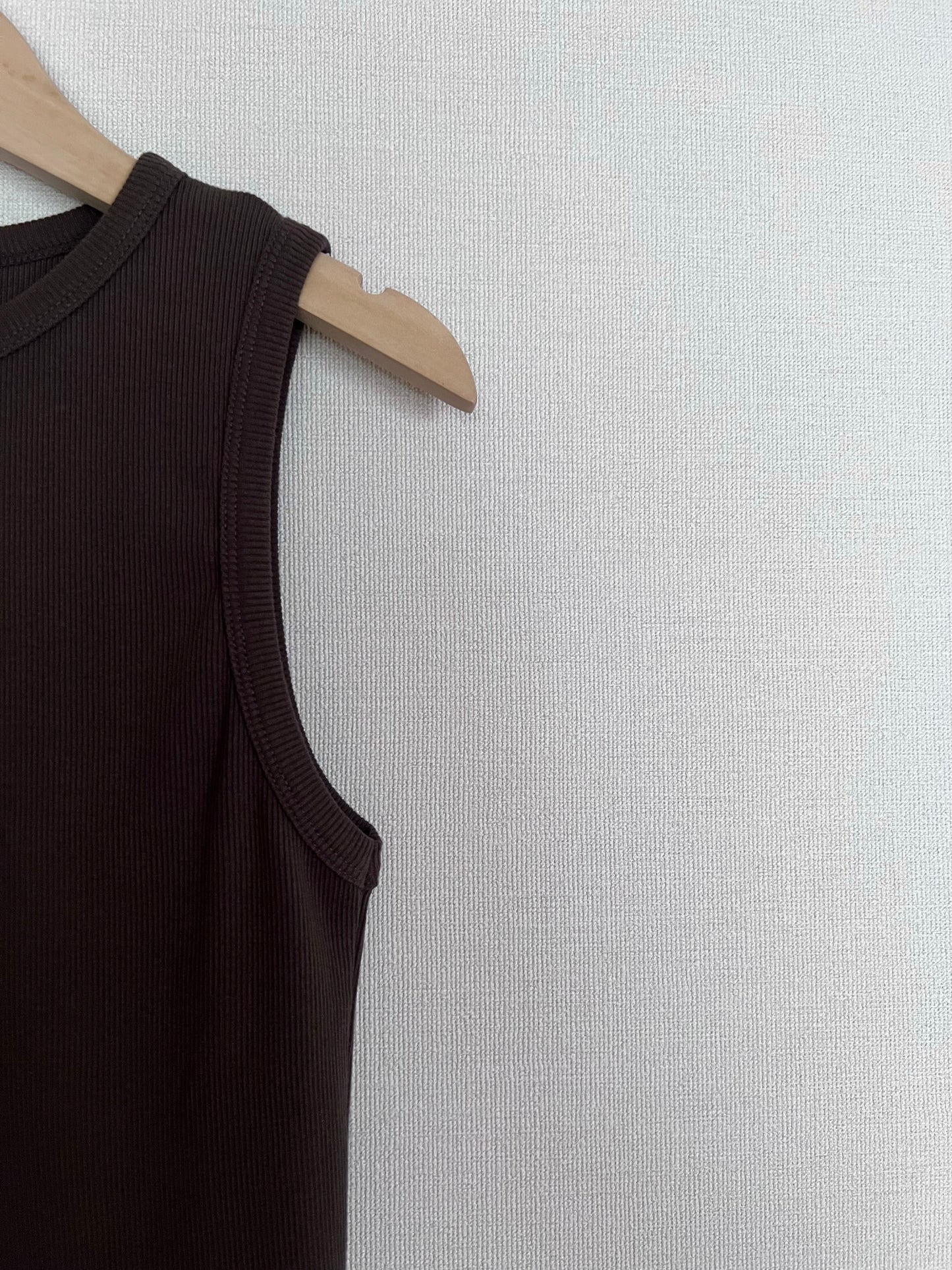 basic tank top in dark walnut (pre-order)