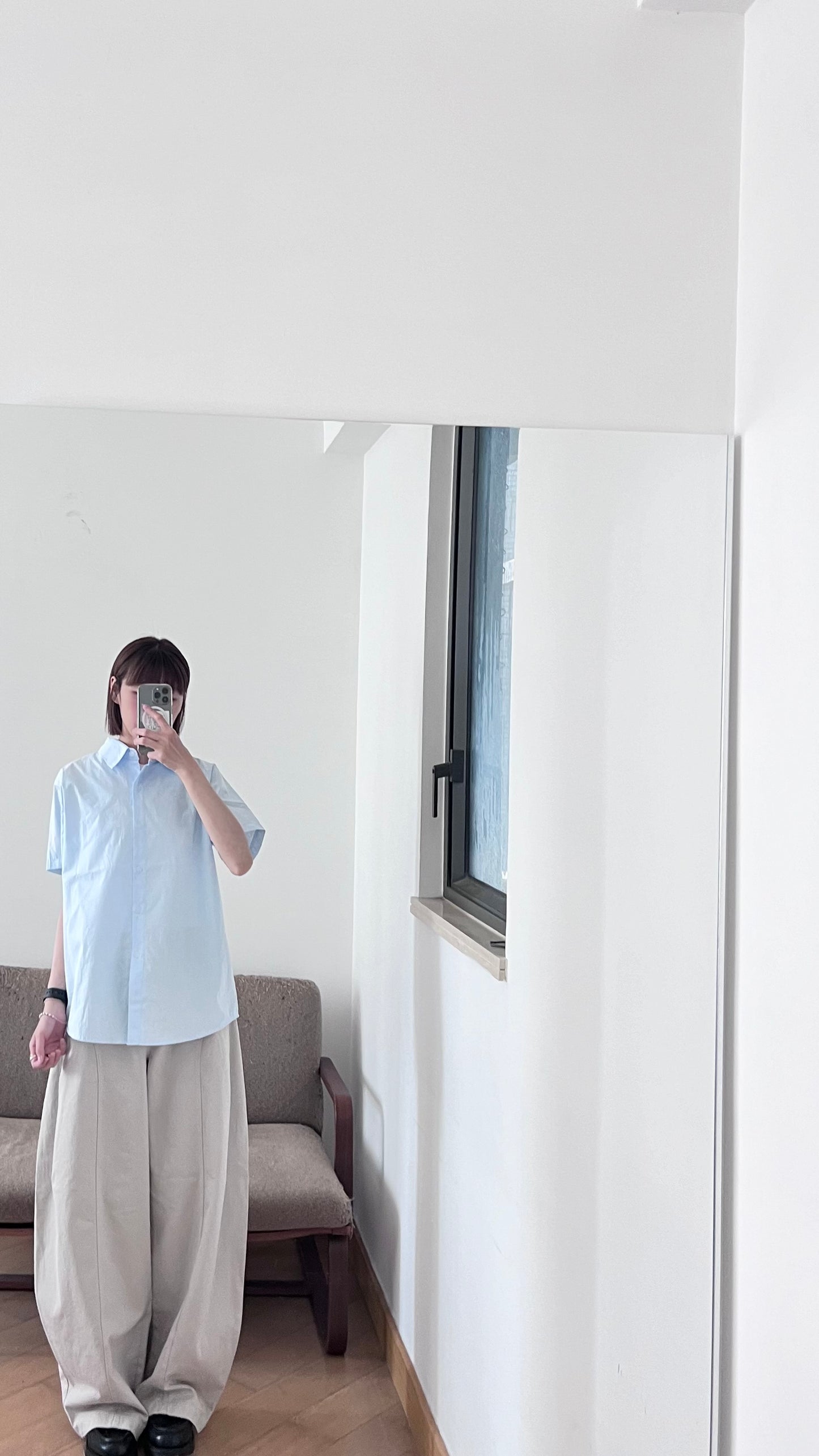 basic light shirt in baby blue (pre-order)