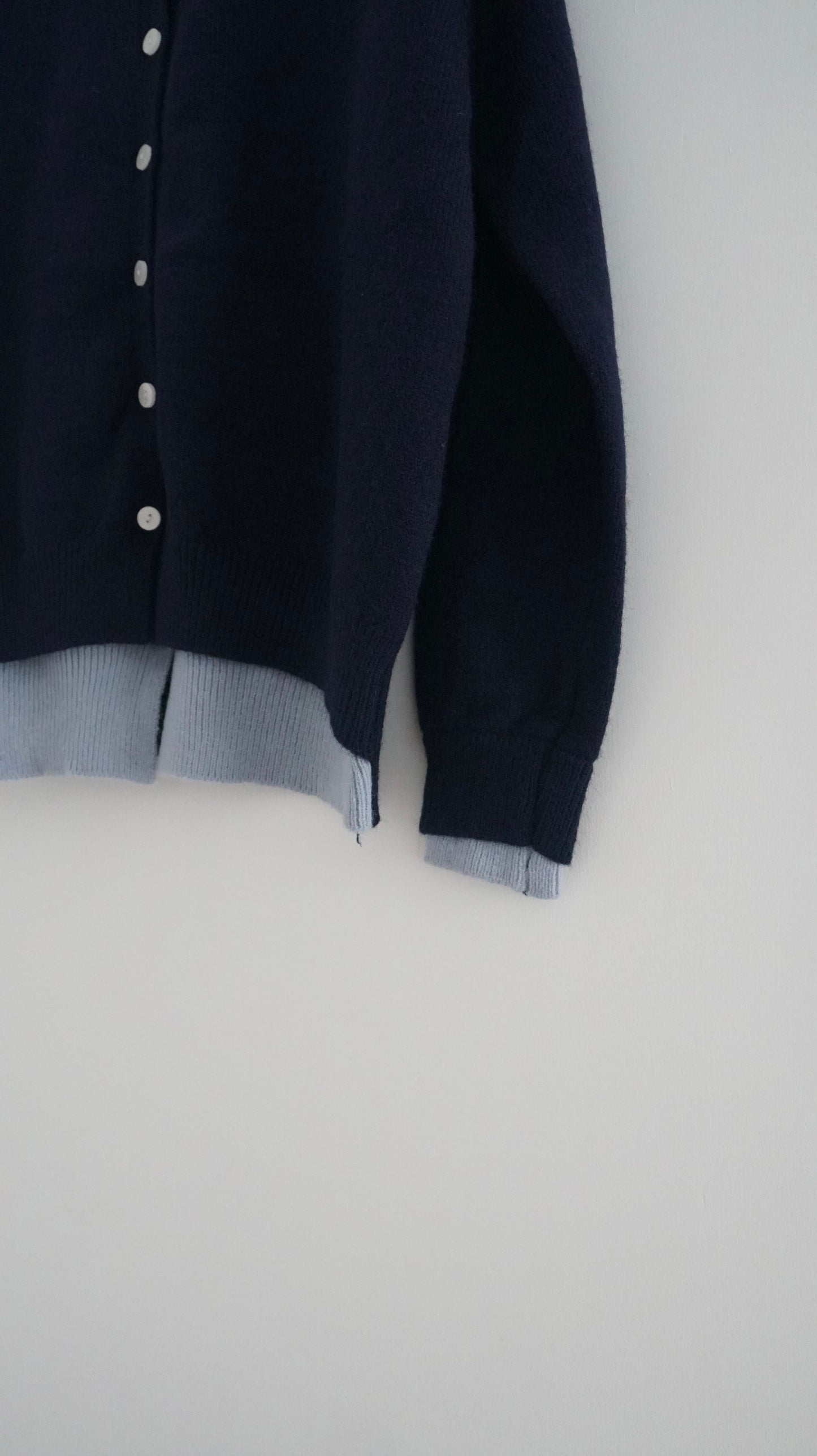 layered knit cardigan in navy （pre-order)