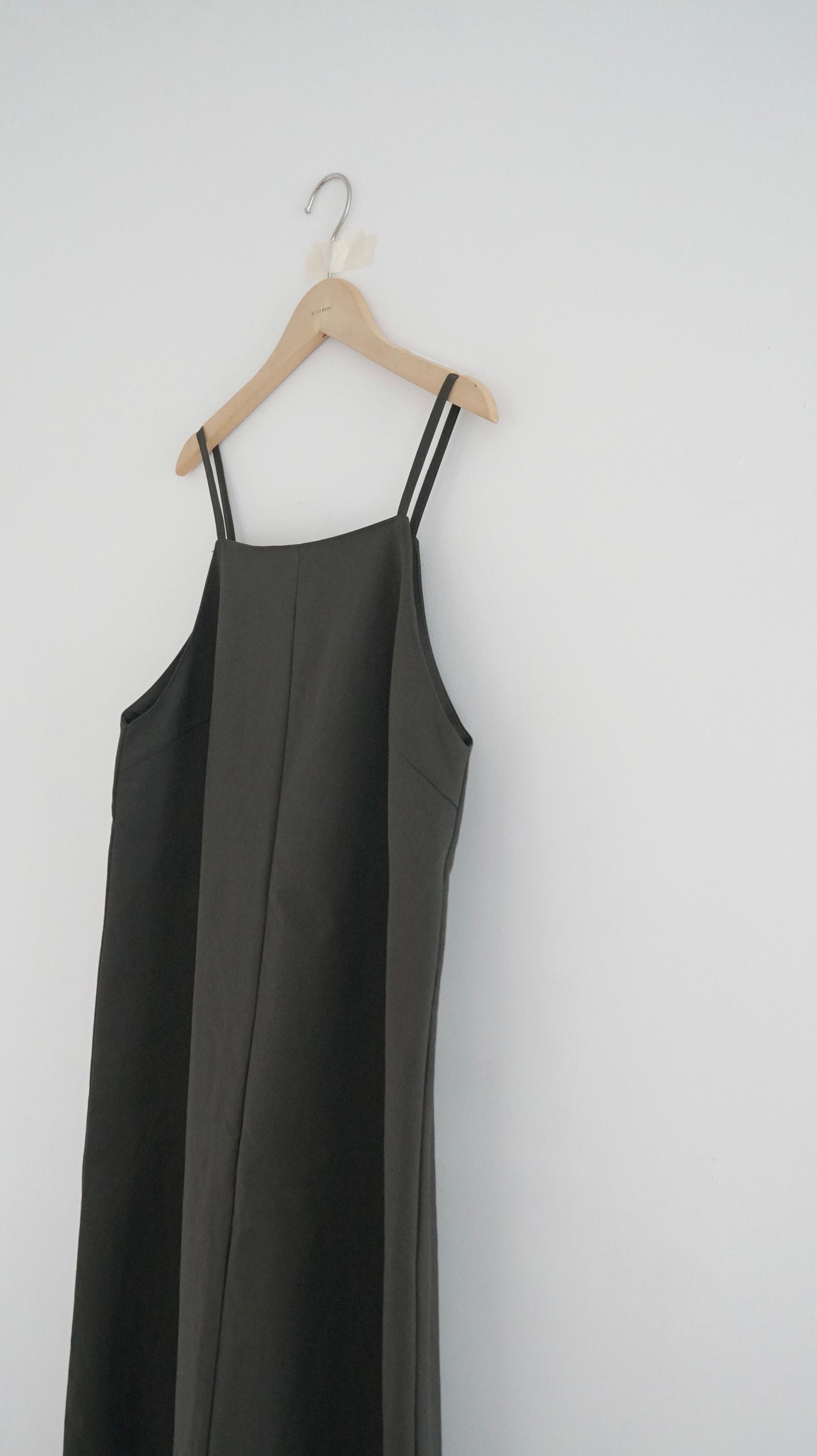 classic straight-line dress in grey brown ( pre-order )