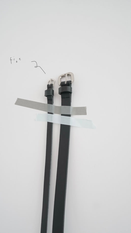 fine leather belt in black (pre-order)