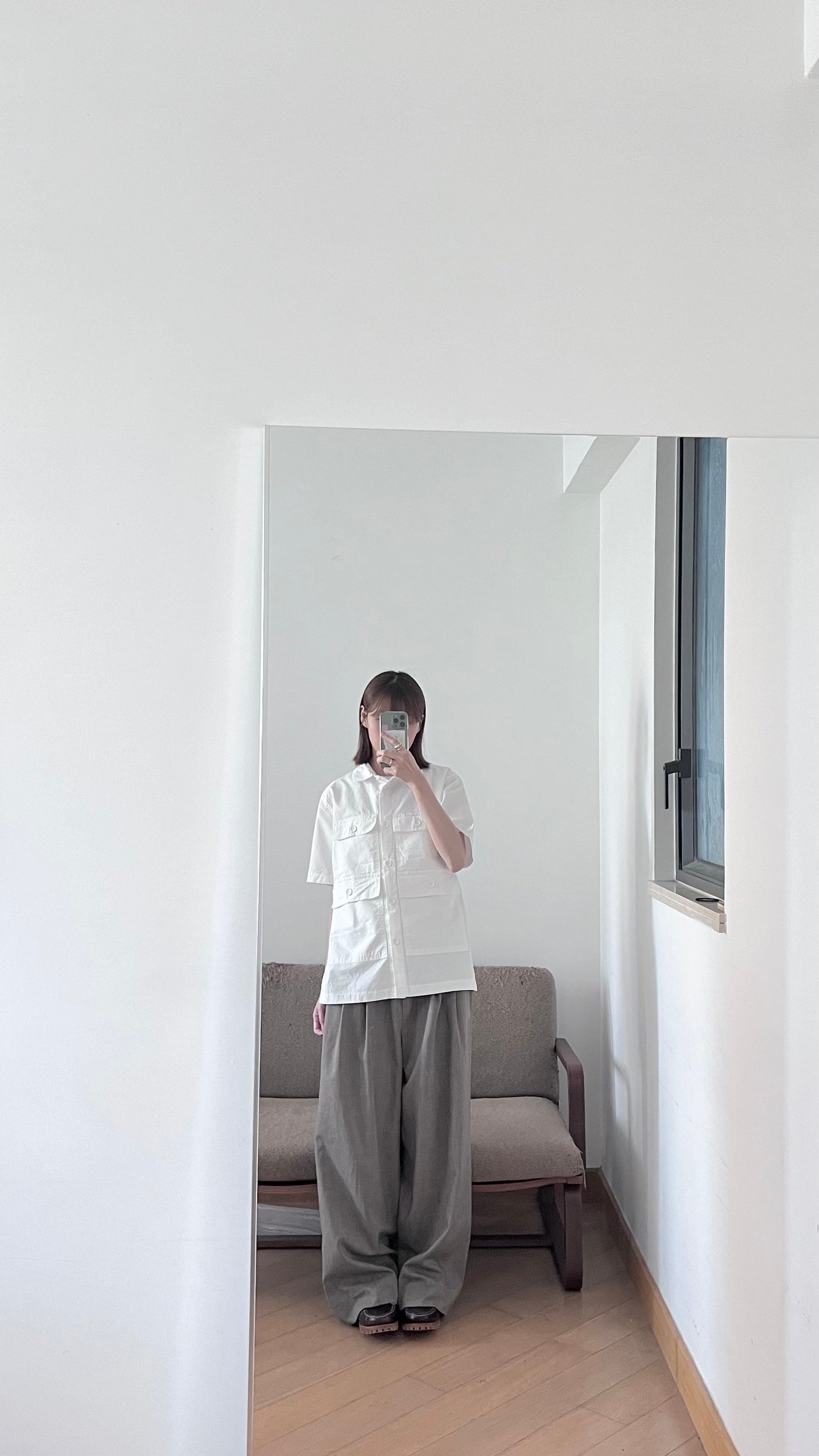 pocket worker shirt in white