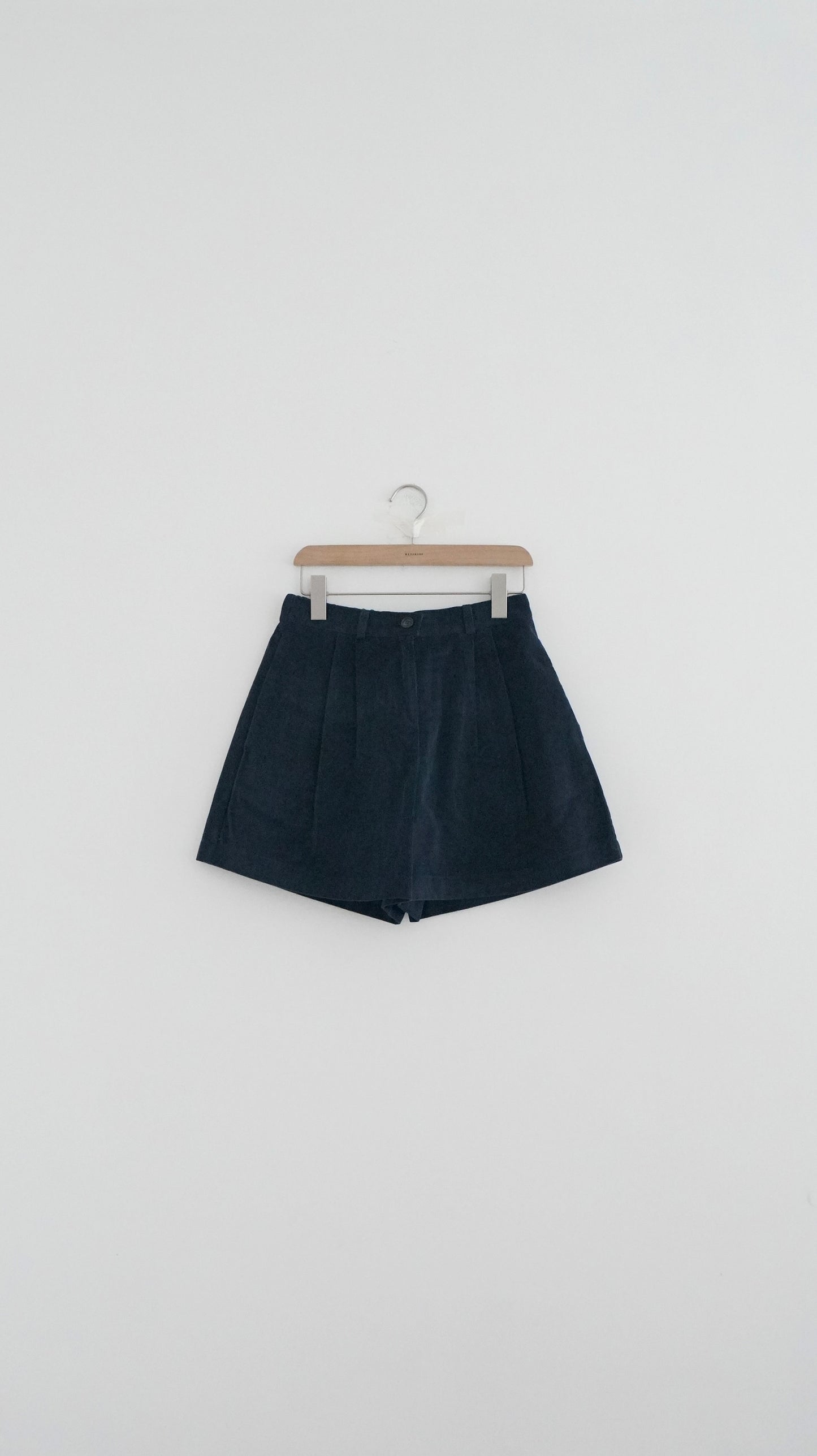 pleated corduroy shorts in navy (pre-order)