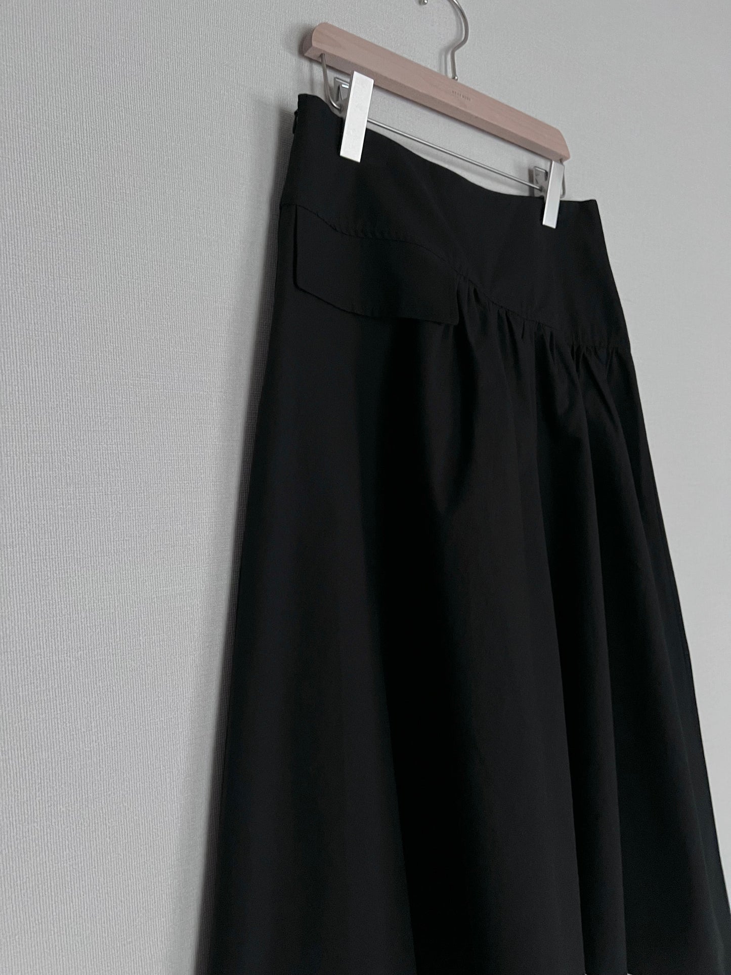 witt irregular shaped skirt in black