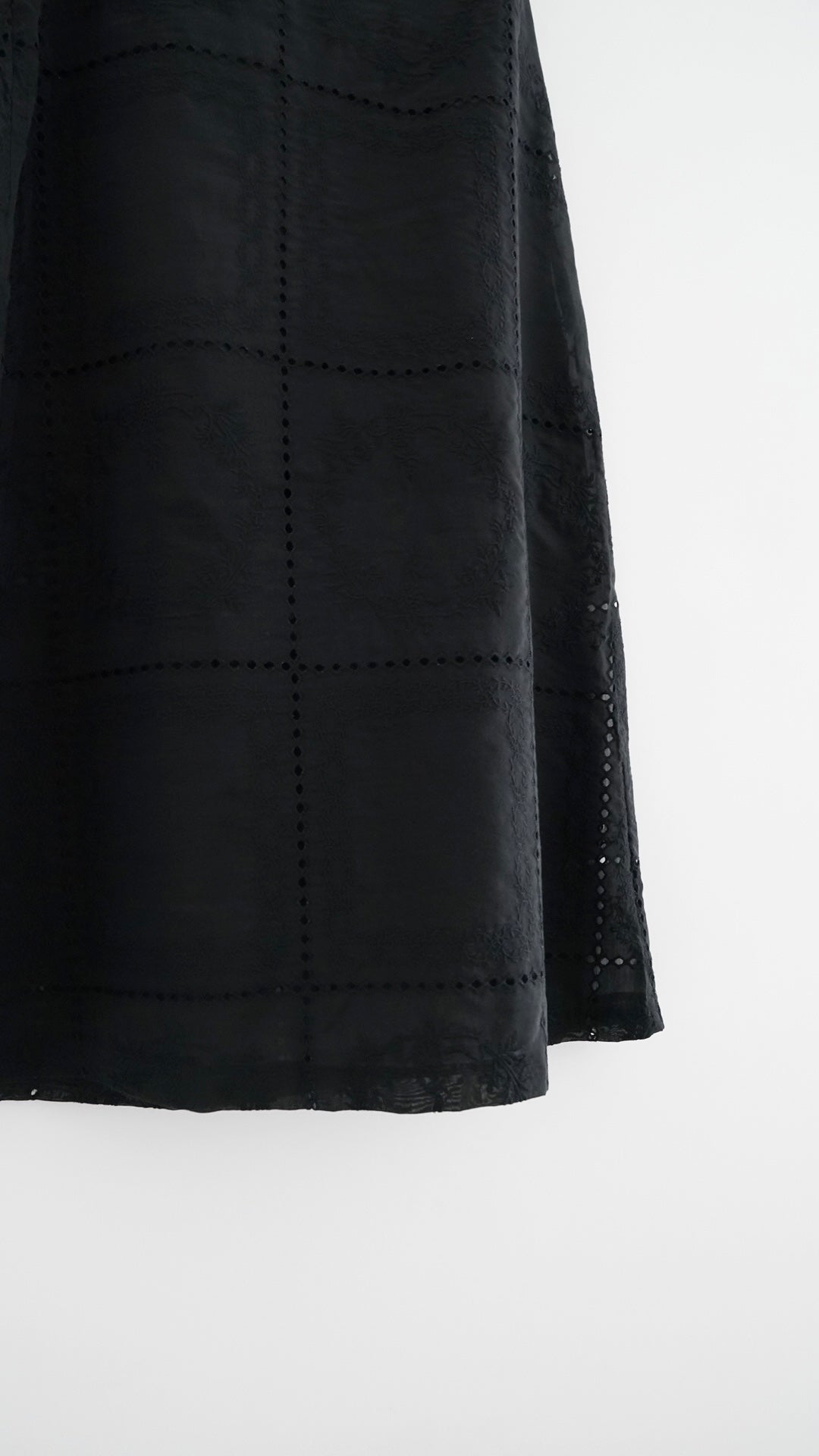 noir french romantic lace skirt in black (pre-order)