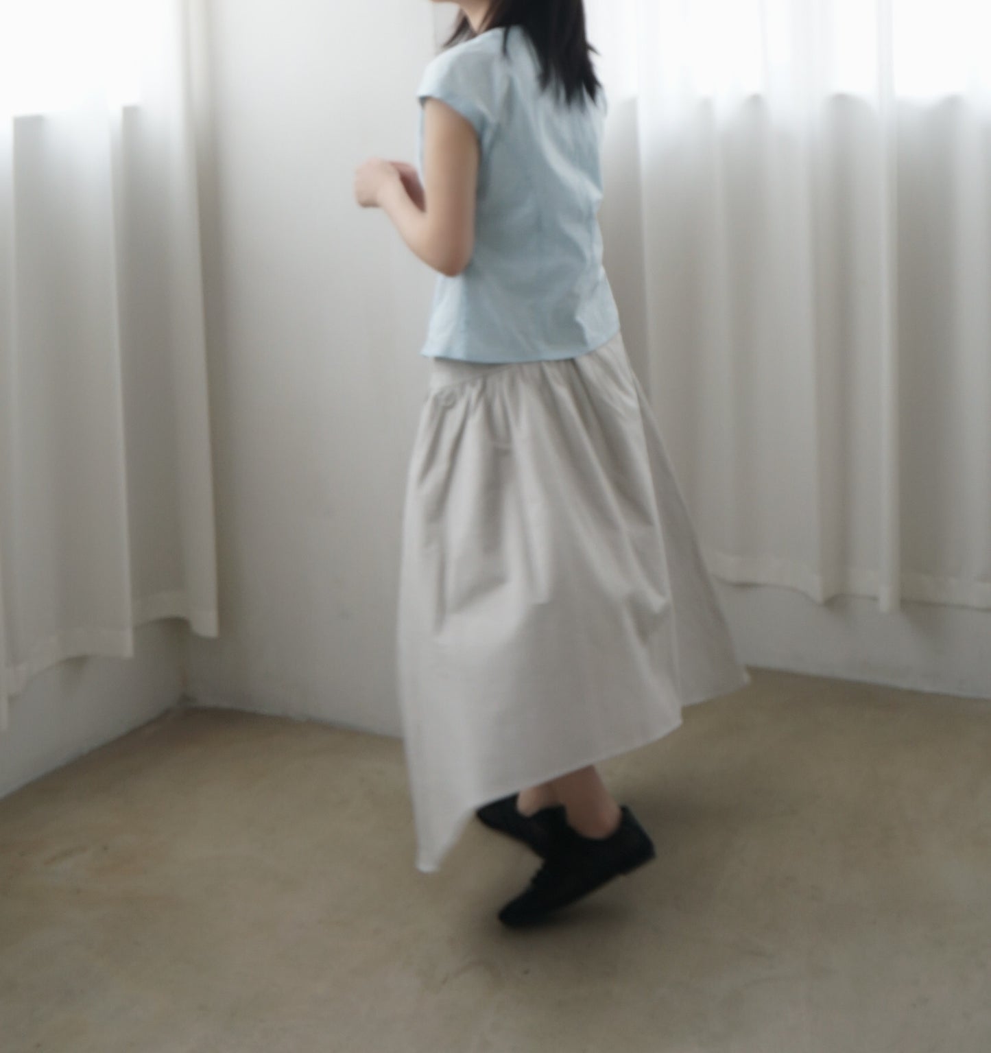 witt irregular shaped skirt in light grey