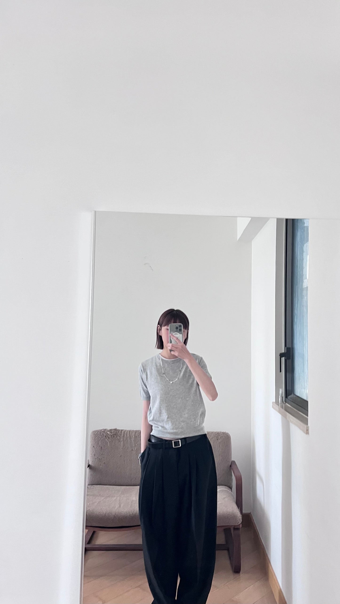 classic light knit top in grey