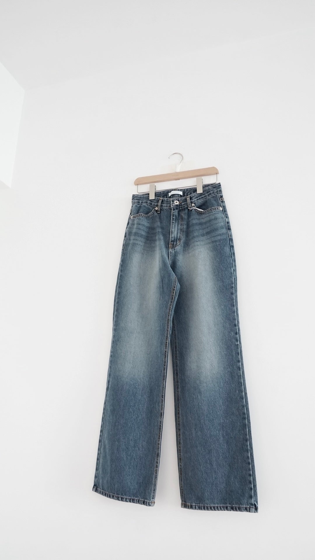 ann classic straight jeans (pre-order)