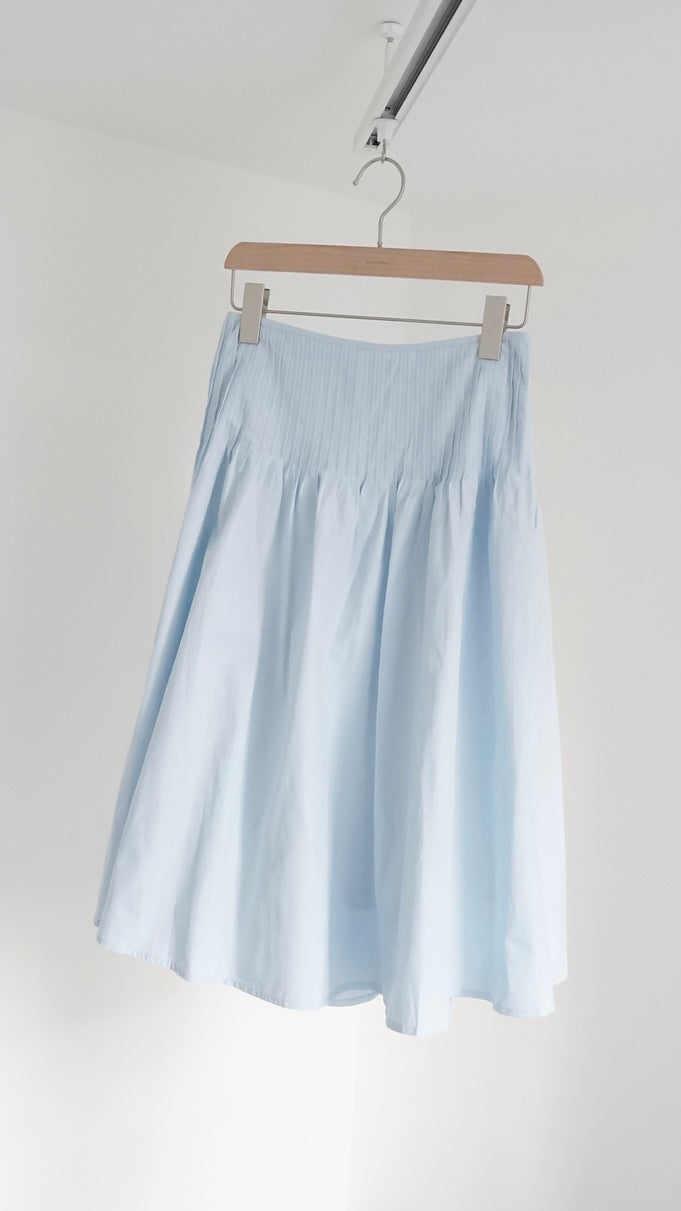 noam pintuck cotton flare maxi skirt in baby blue (pre-order)