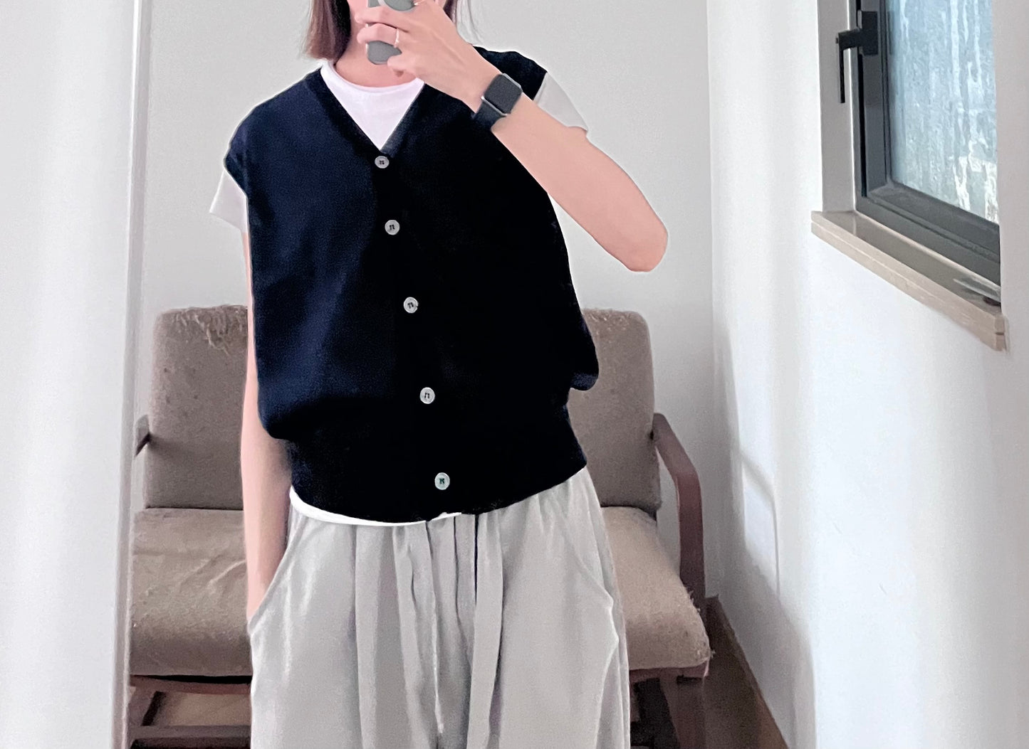 classic sheer knit vest in navy (pre-order)