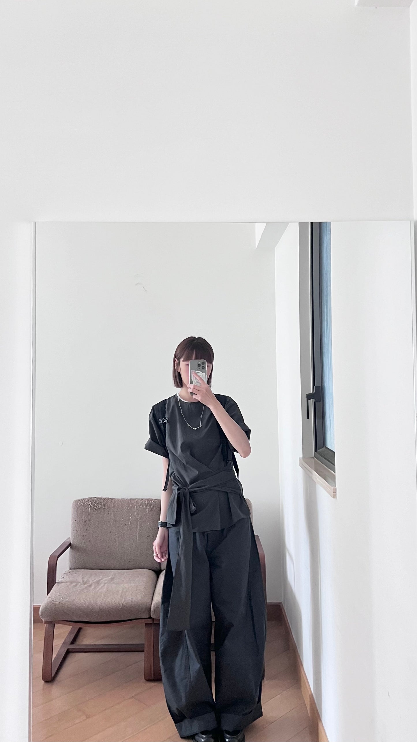 high-end ribbon tee in charcoal (pre-order)