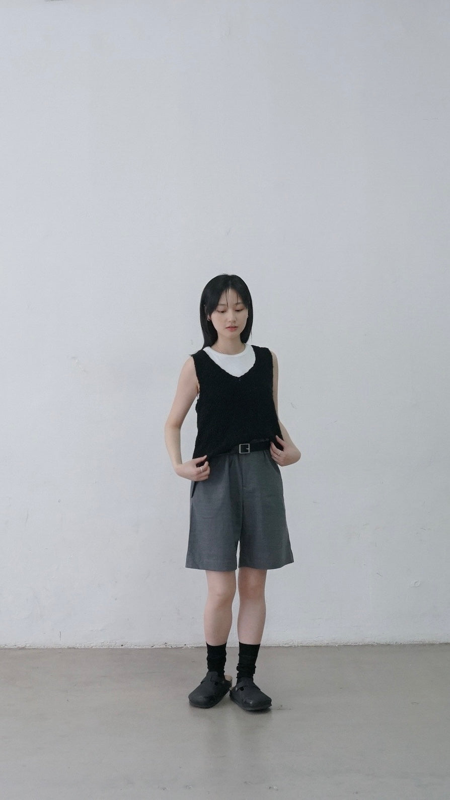 meeh knit vest in black (pre-order)