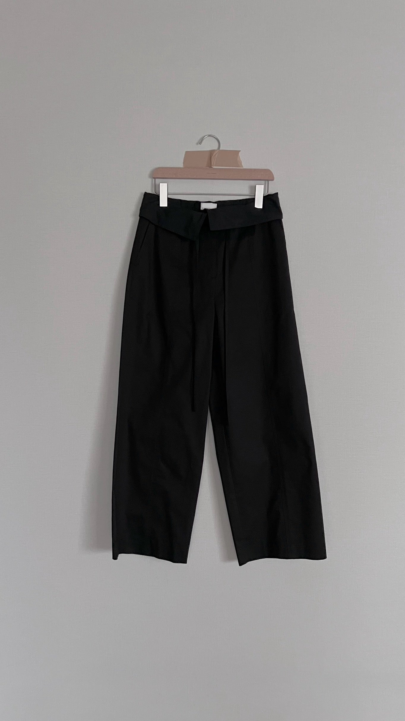 collar pants in black (pre-order)