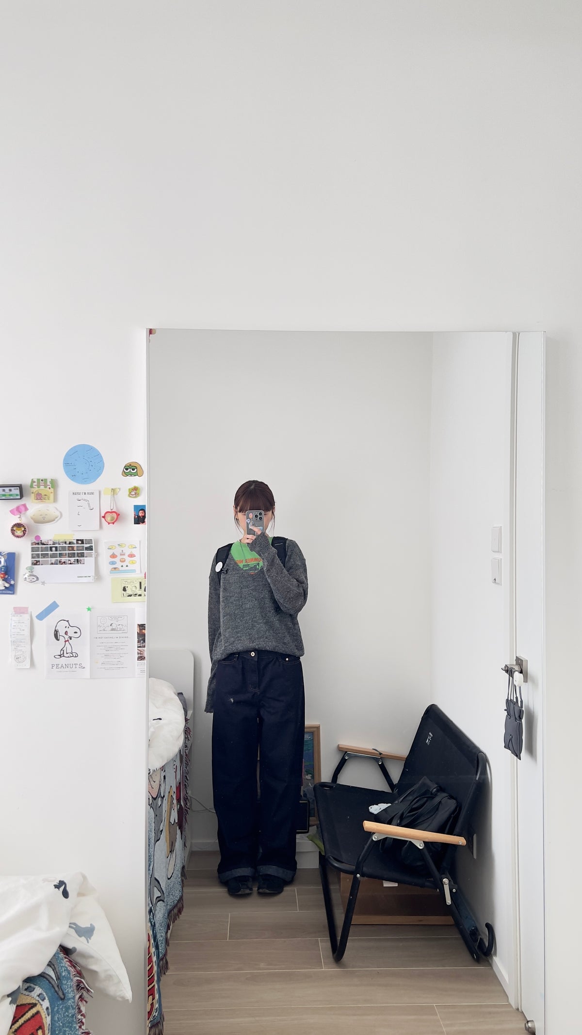 atelier light v-neck sweater in charcoal (pre-order)