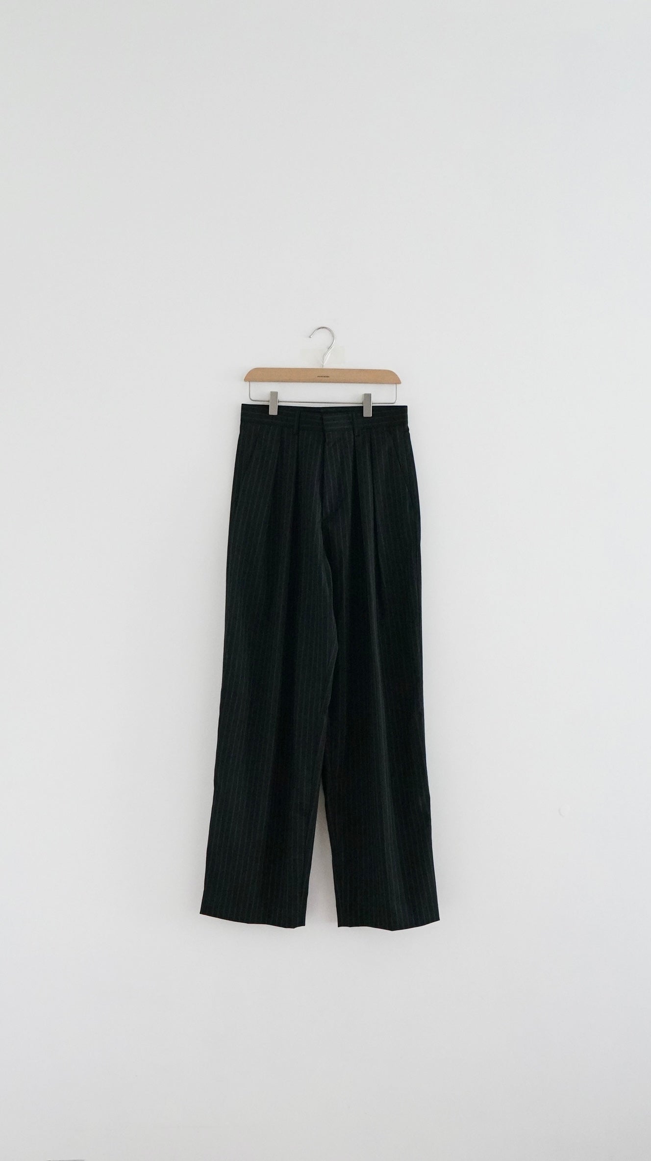 low-waisted striped wide pants in black