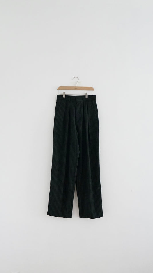 low-waisted striped wide pants in black