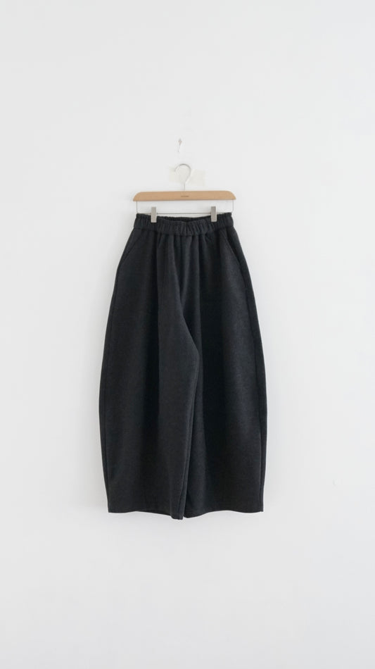 Lumi cocoon pants in charcoal (pre-order)