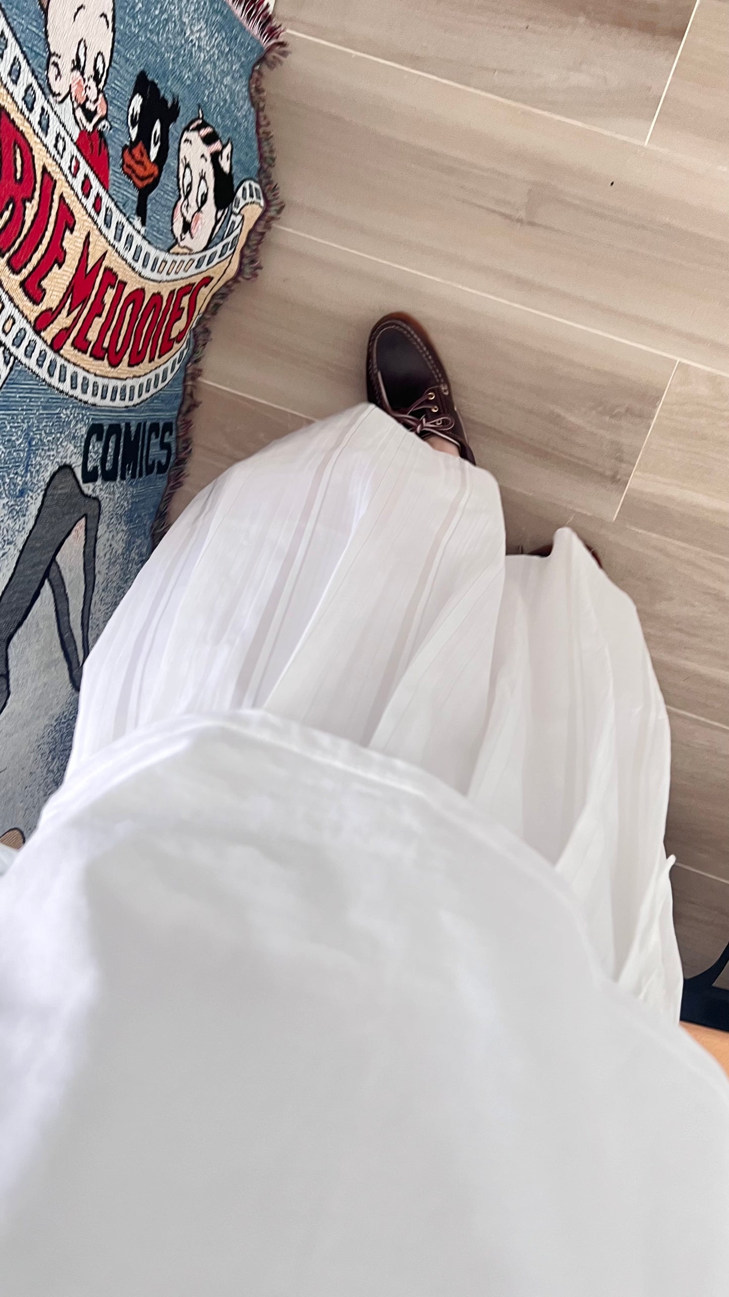 atelier waist pleated maxi skirt in white (pre-order)