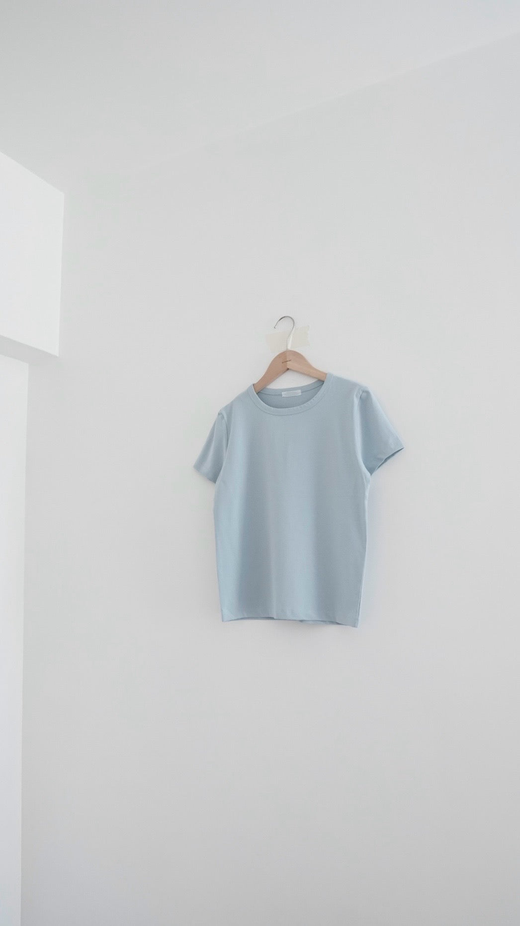 classic cloudy tee in light blue (pre-order)