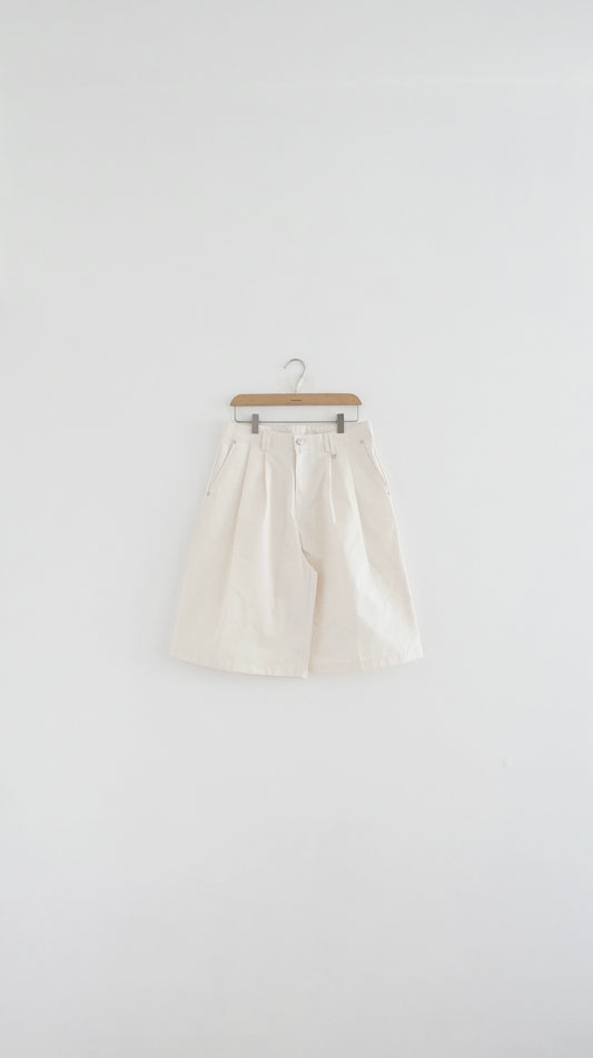 wided-leg suit shorts in ivory