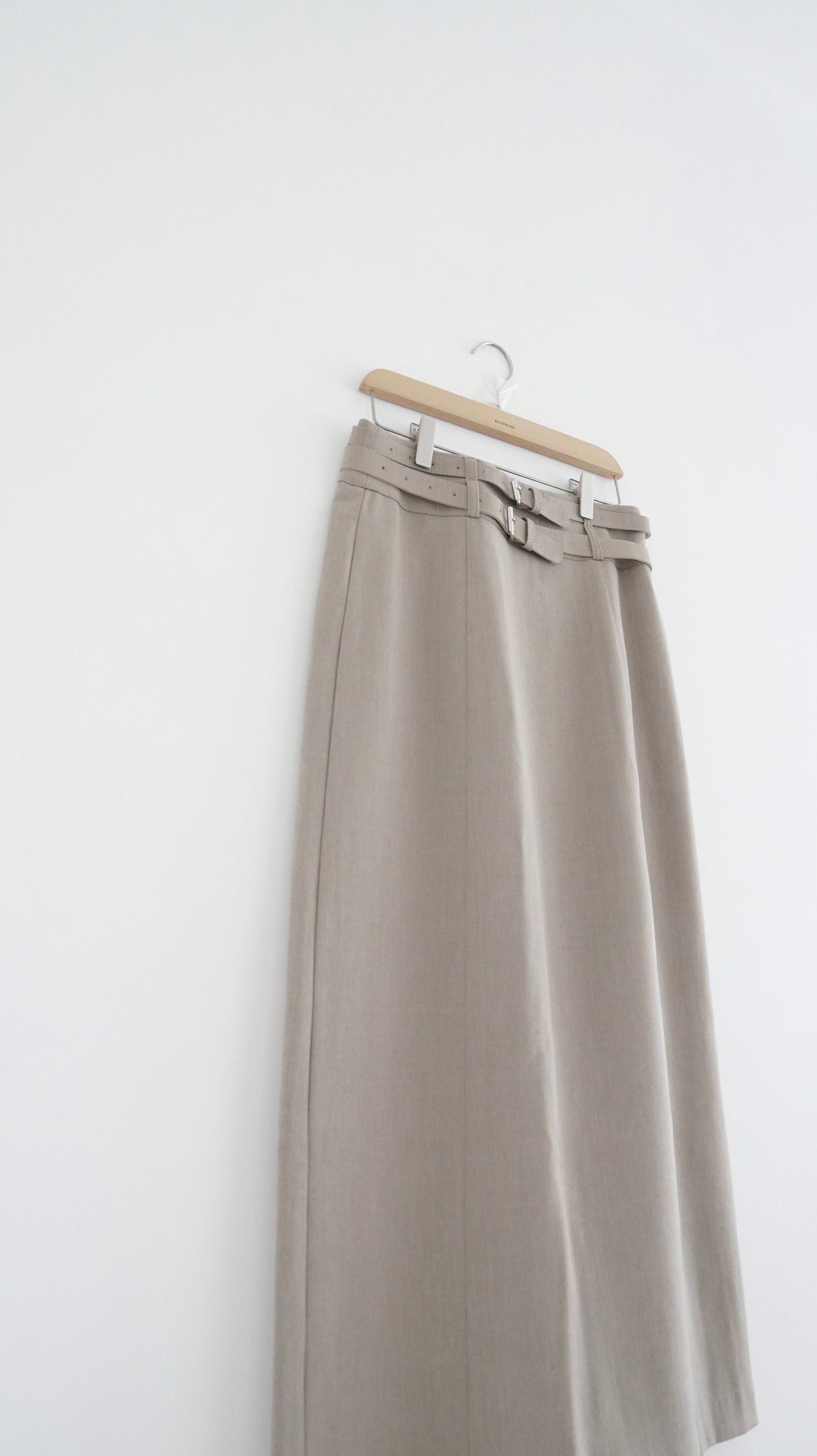 double belt skirt in beige (M)