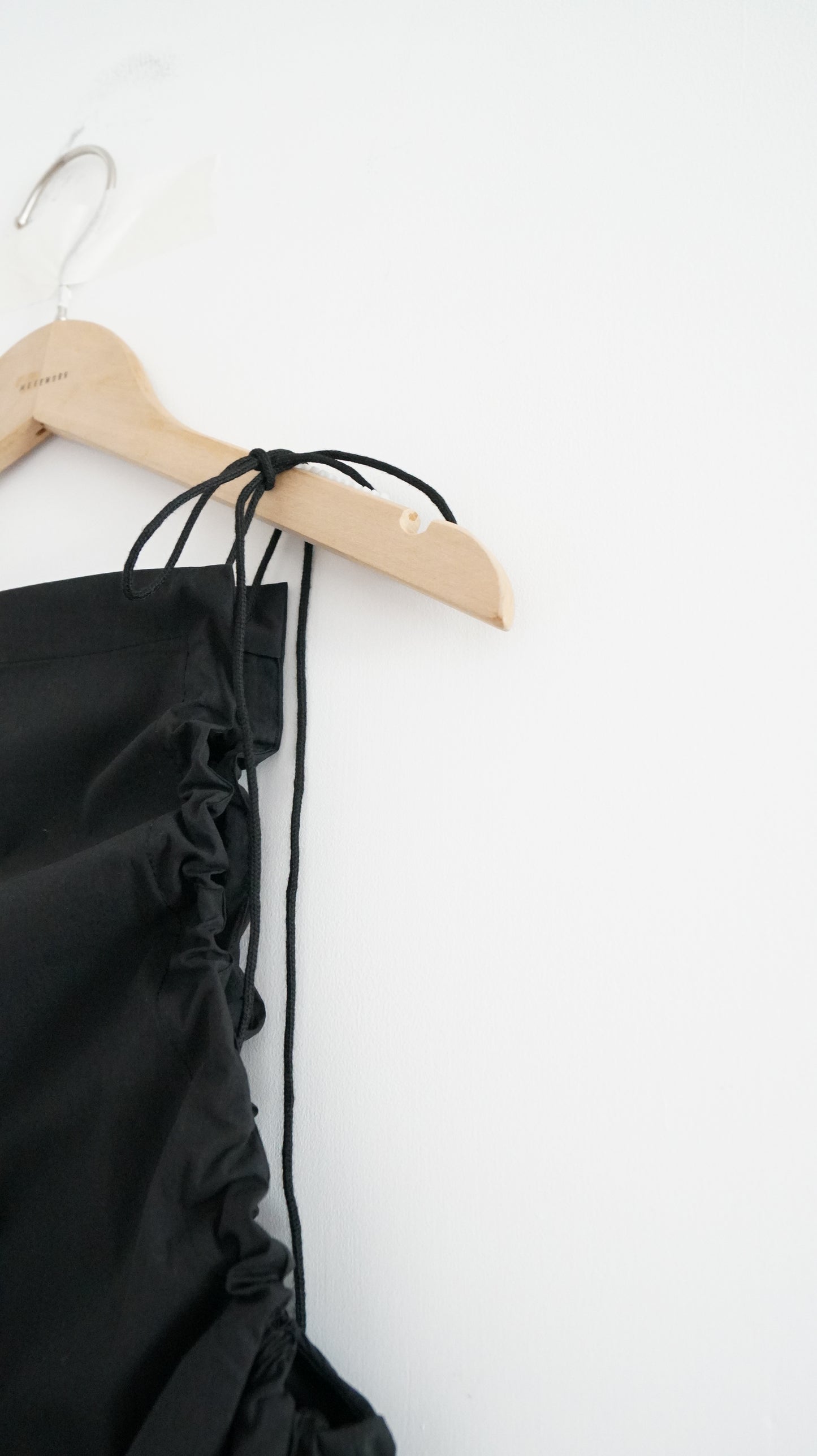 kelly high-end tank top in black (pre-order)