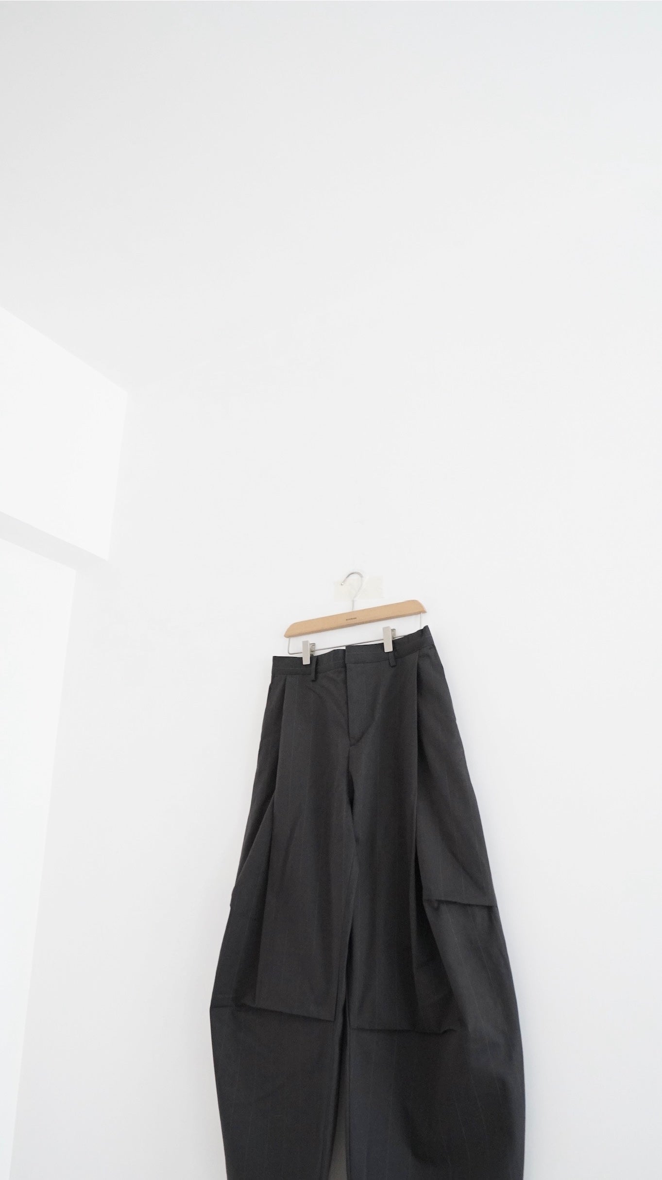 Elias stripe trousers in charcoal