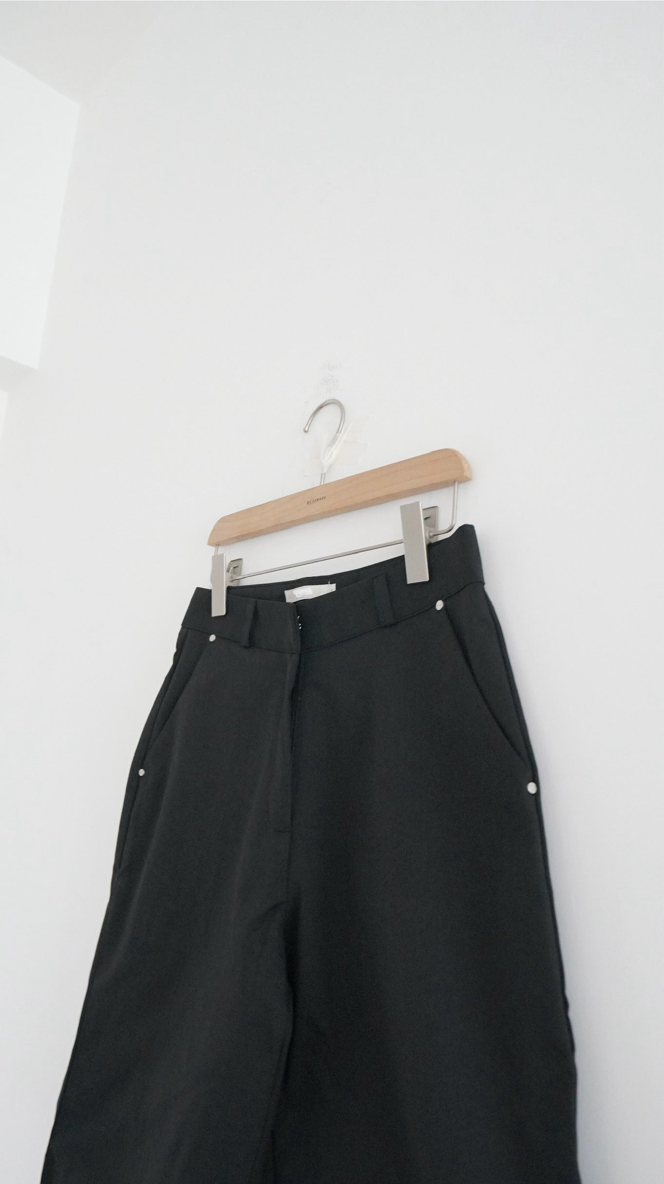 a-cut suit short in black (pre-order)