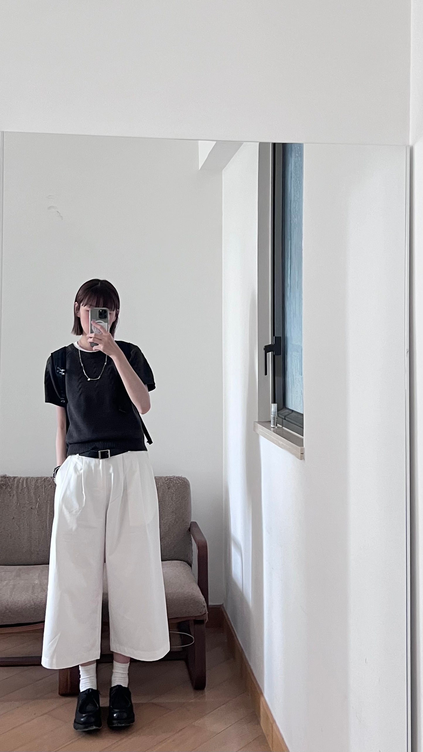 retro line cropped pants in white (pre-order)