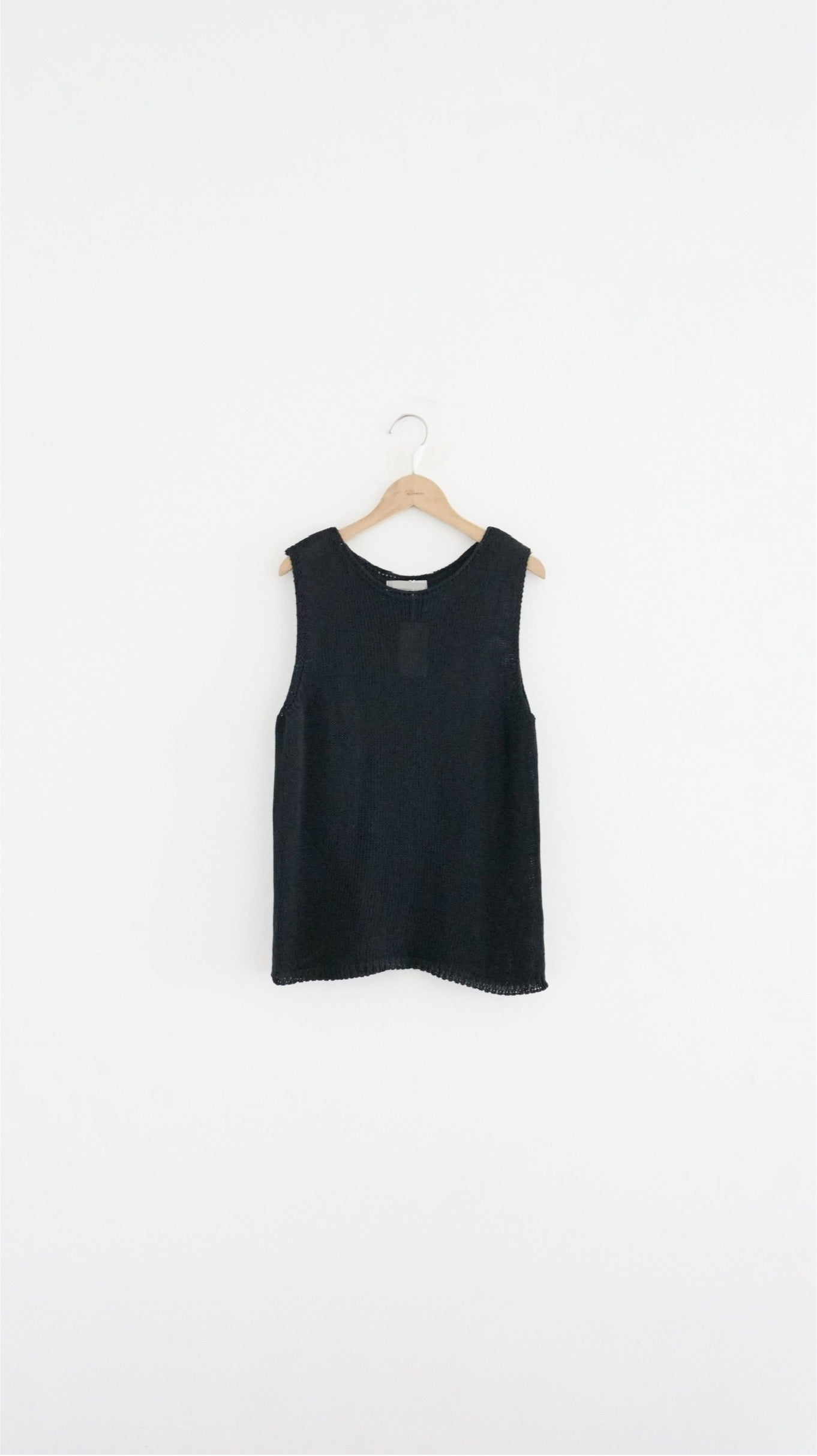 basic u-neck linen top in black (pre-order)