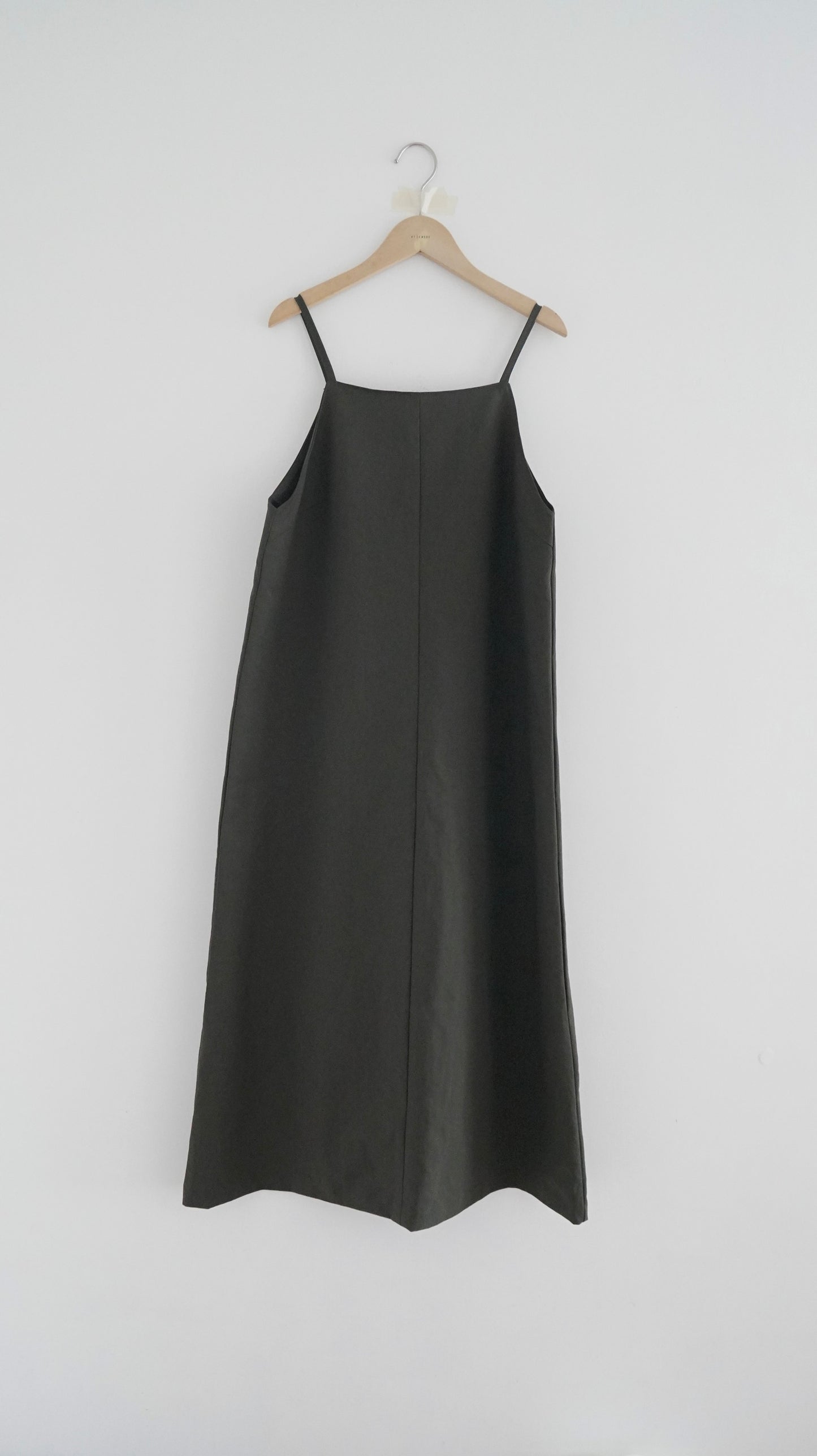 classic straight-line dress in grey brown ( pre-order )