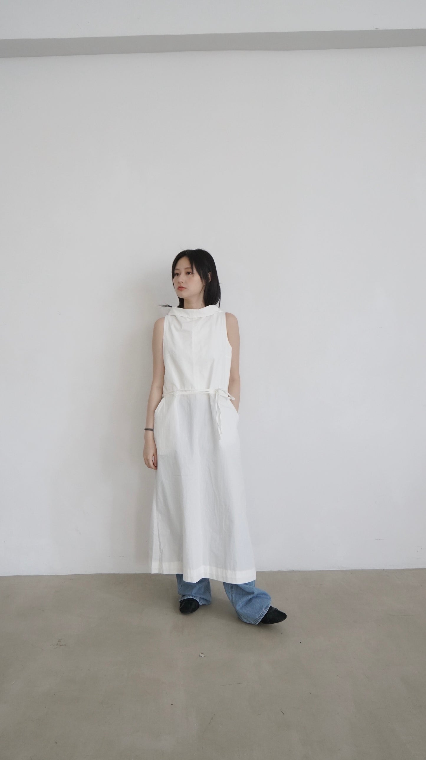 high-neck vintage dress in white