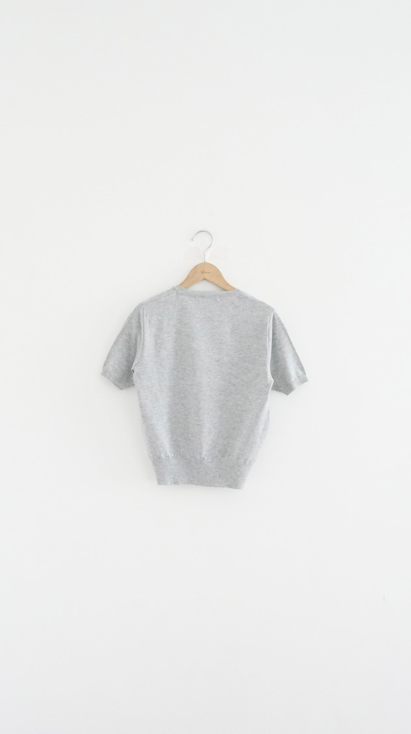classic light knit top in grey