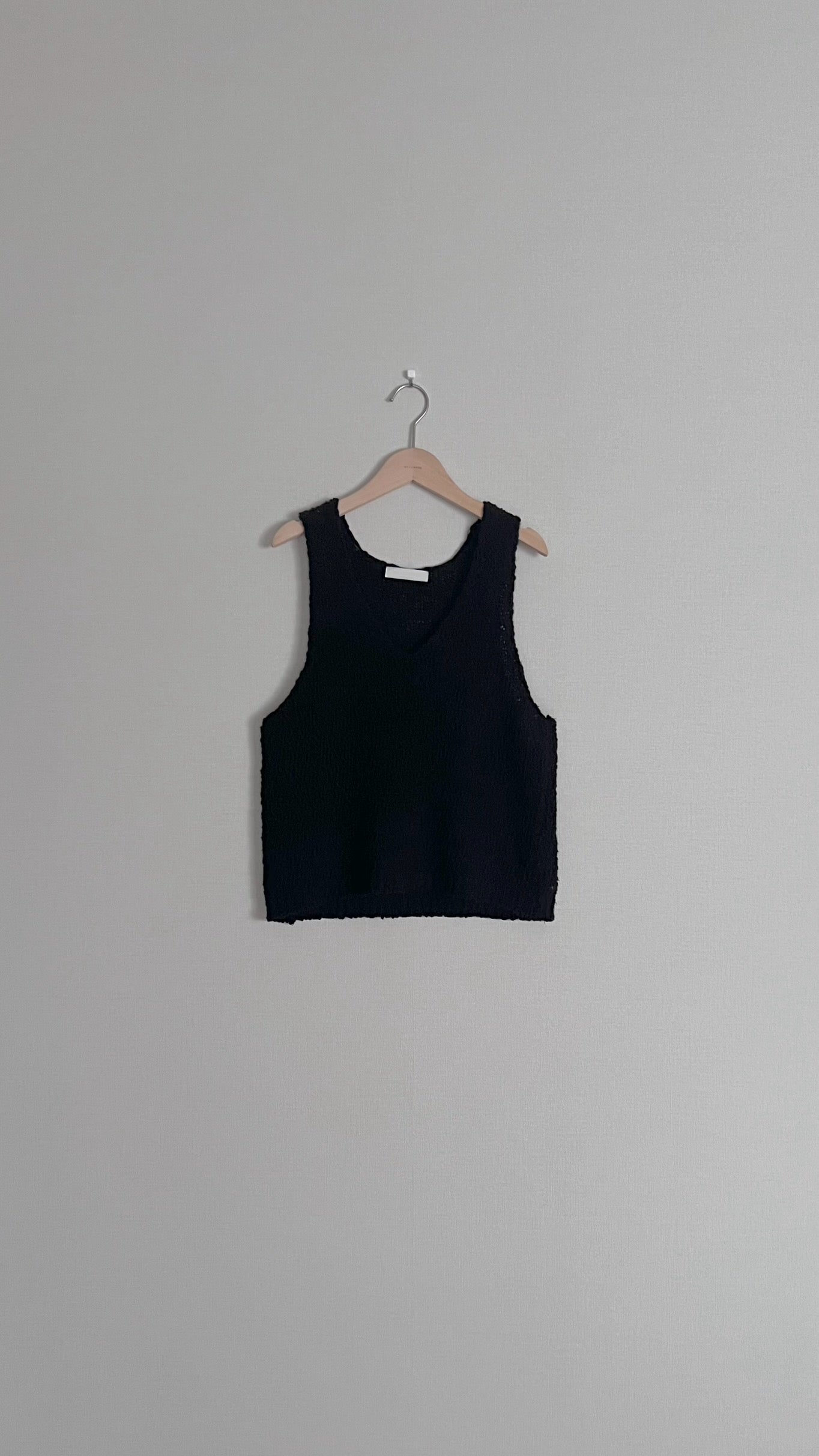 meeh knit vest in black (pre-order)