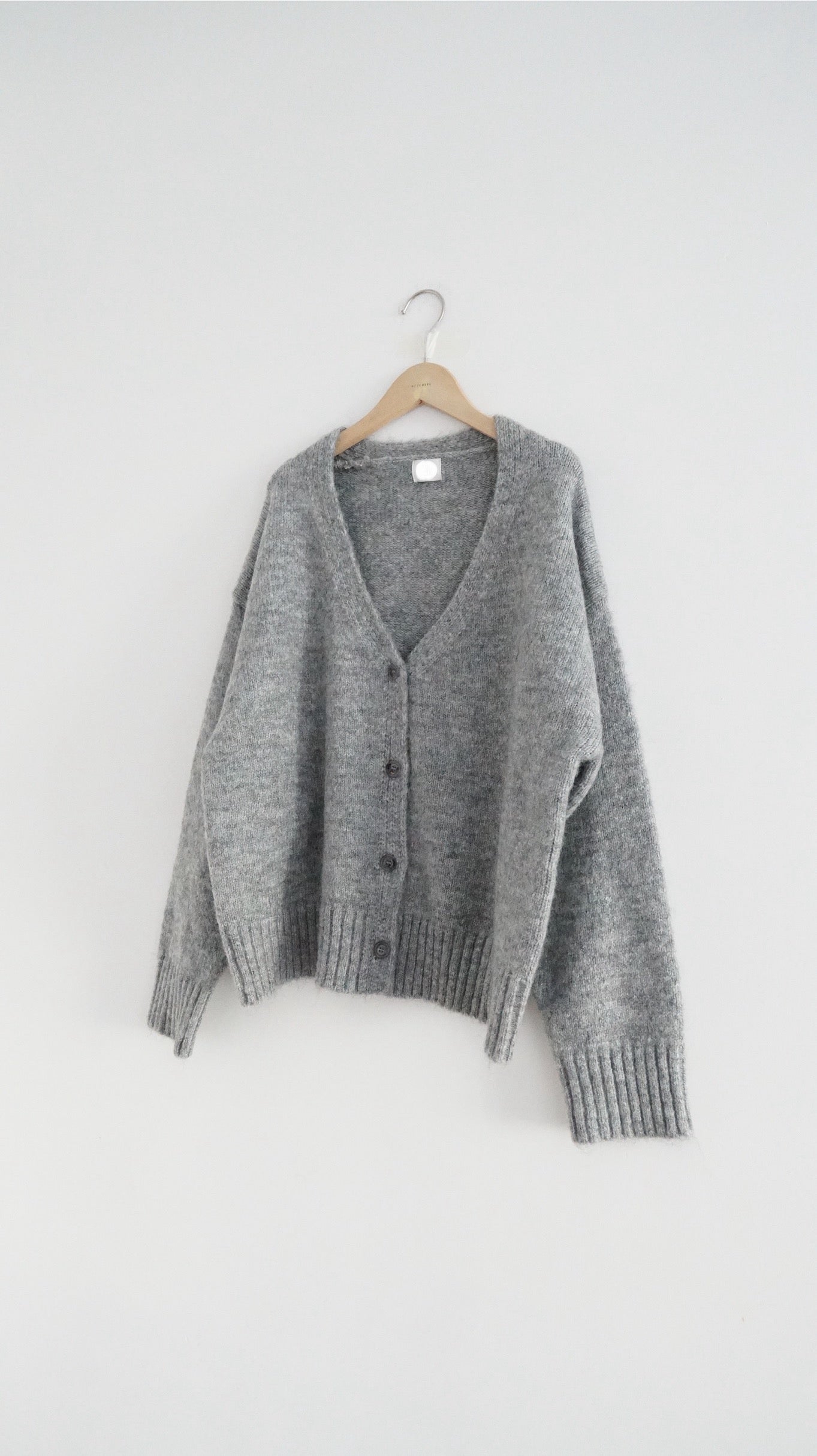 classic hign-end cardigan in grey (pre-order)