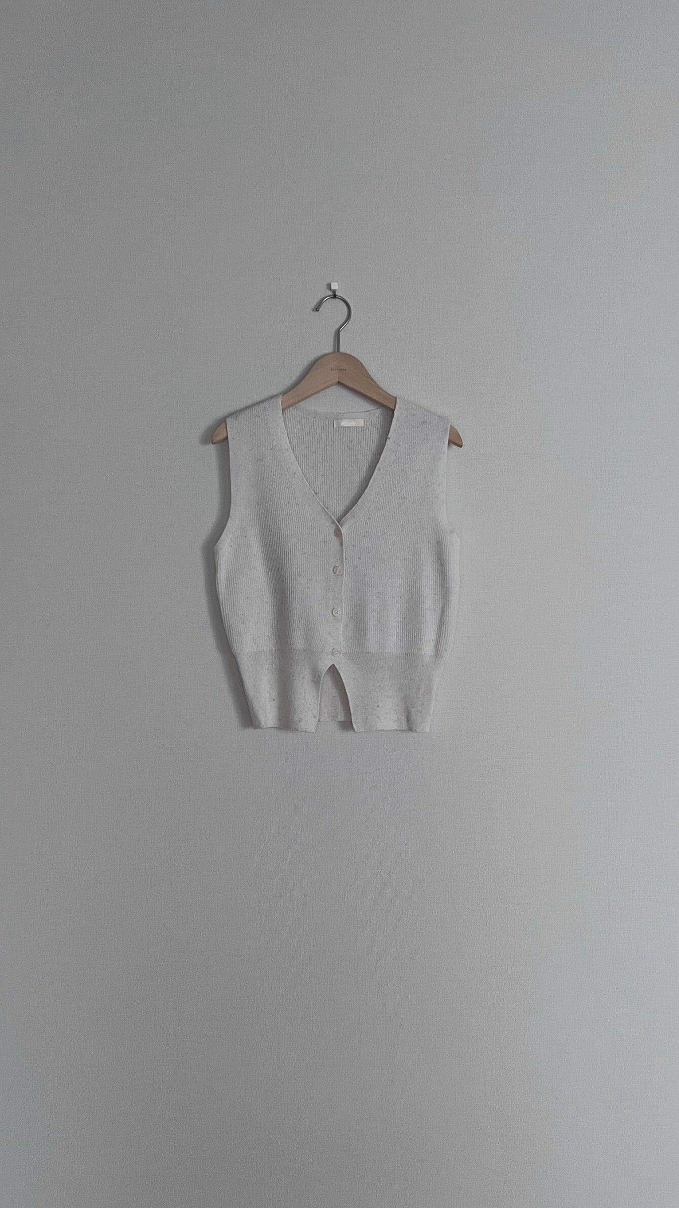 minimalist linen vest in ivory (pre-order)