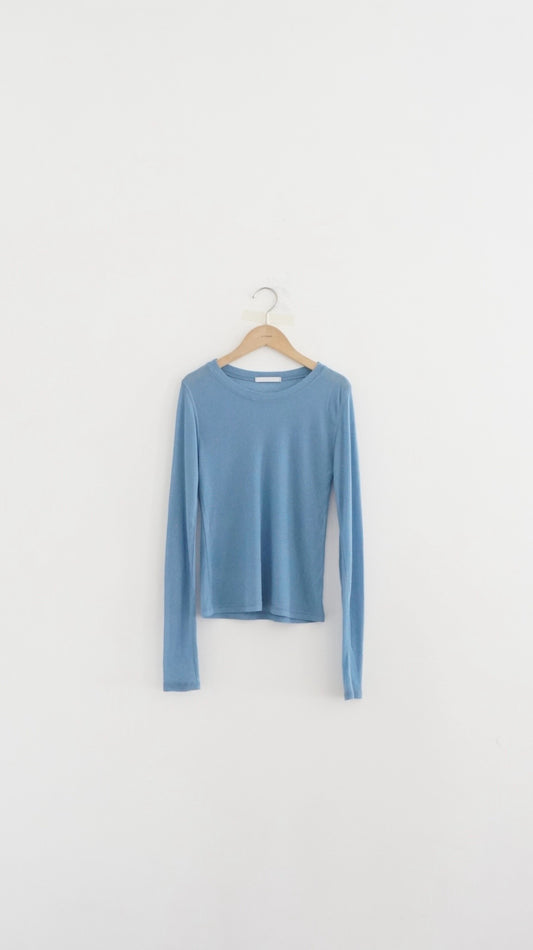 luca layering tee in blue (pre-order)