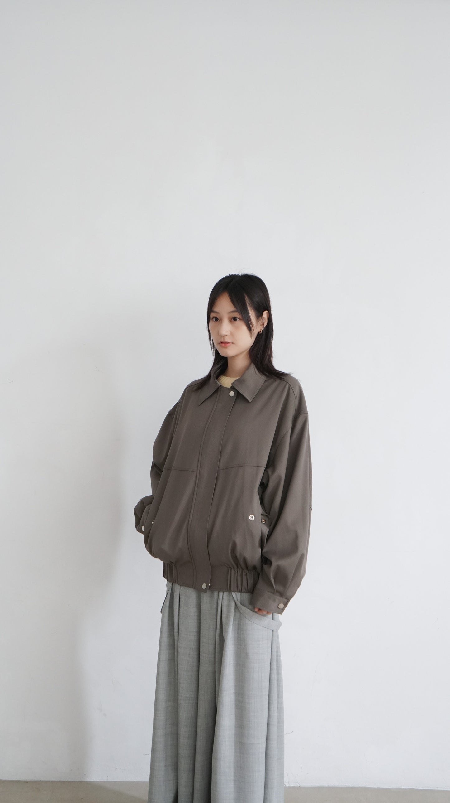 classic high-end jacket in taupe grey ( pre-order )