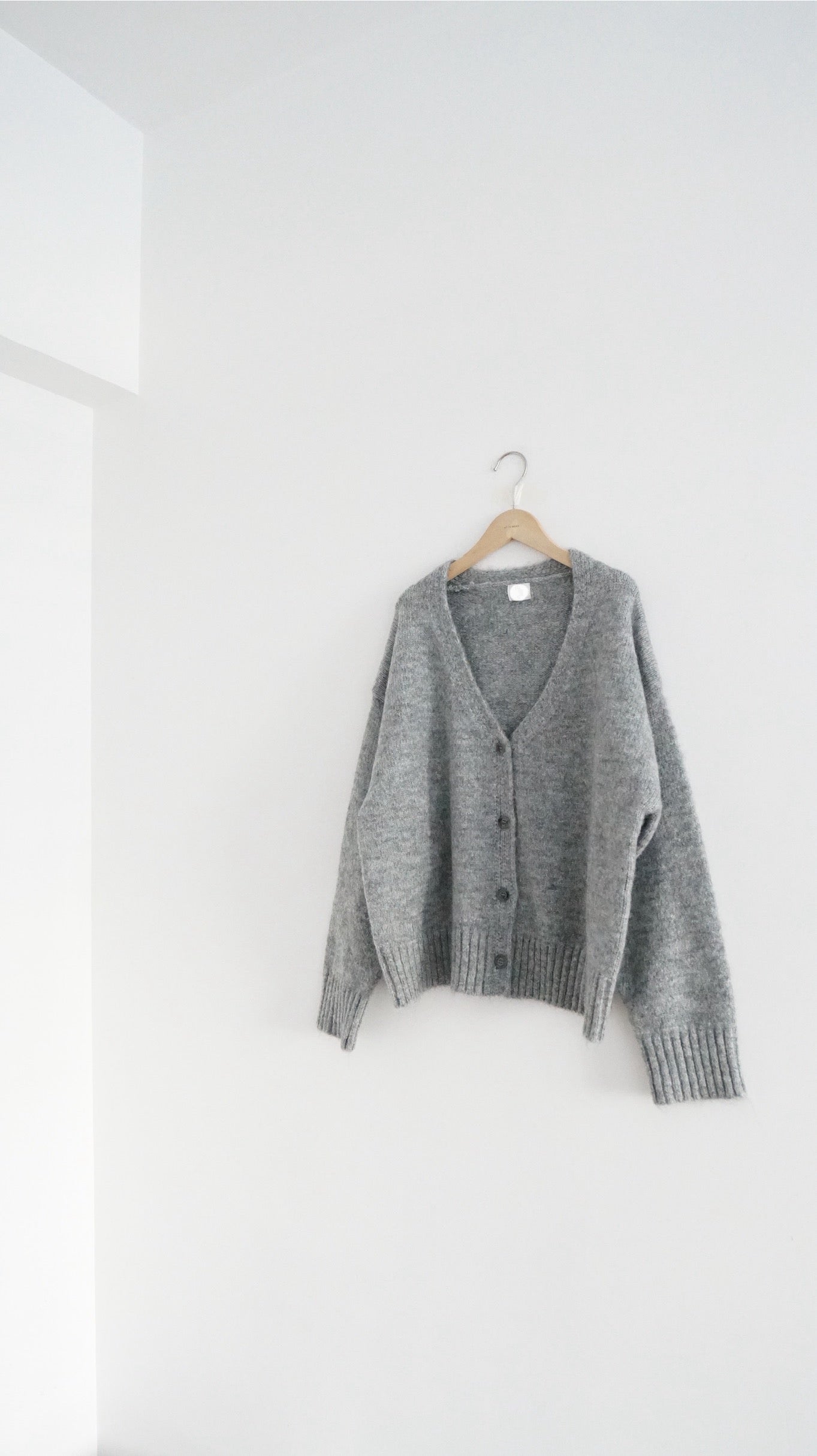 classic hign-end cardigan in grey (pre-order)