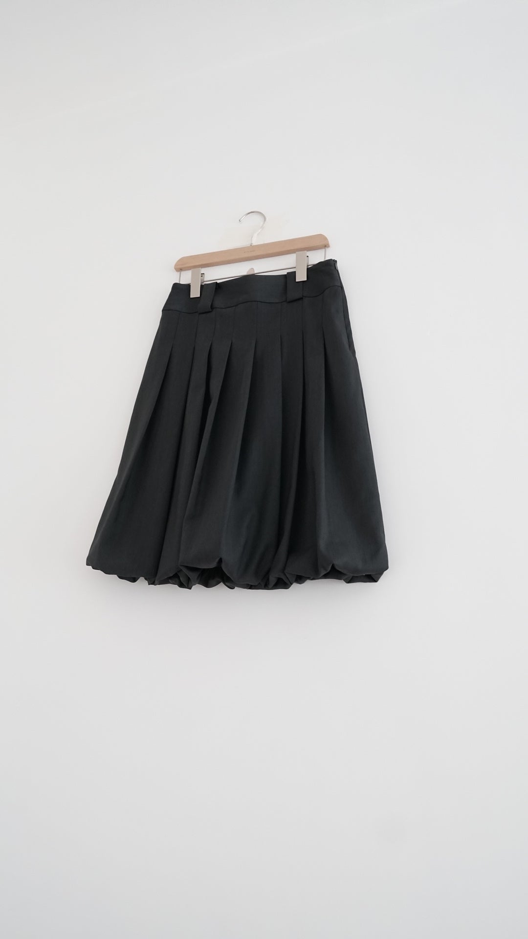 terre high quality midi bubble skirt in charcoal (pre-order)