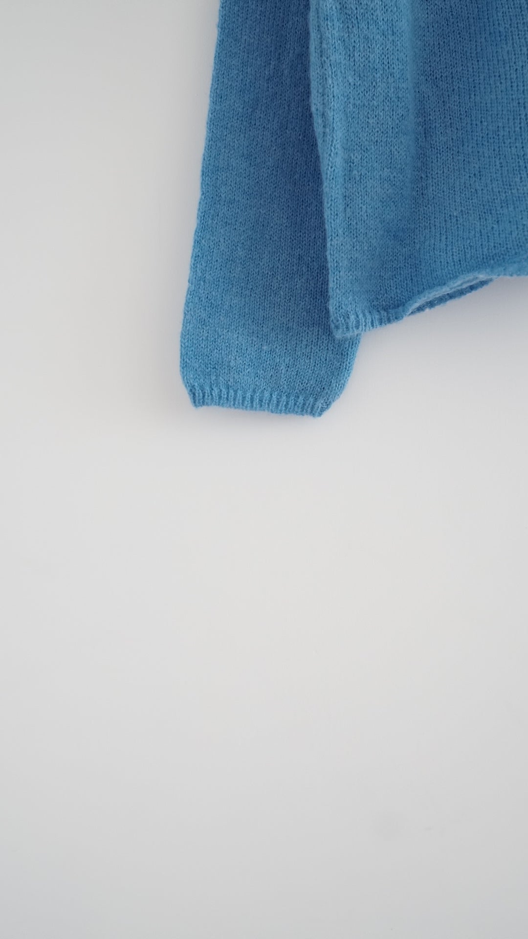 piano sweater in blue (pre-order)