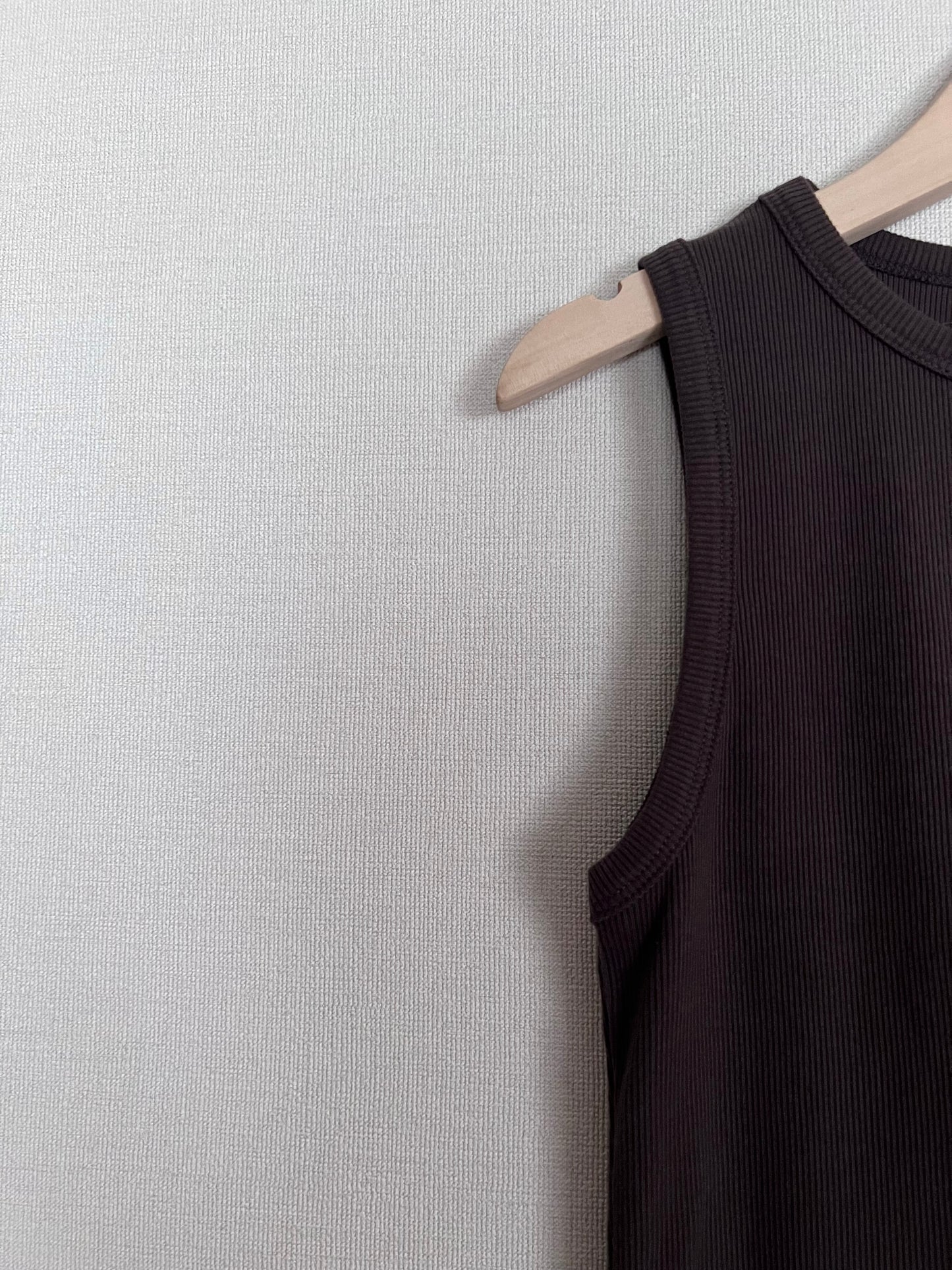 basic tank top in dark walnut (pre-order)