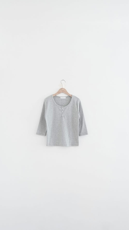ann cotton henley half-sleeve tee in grey (pre-order)