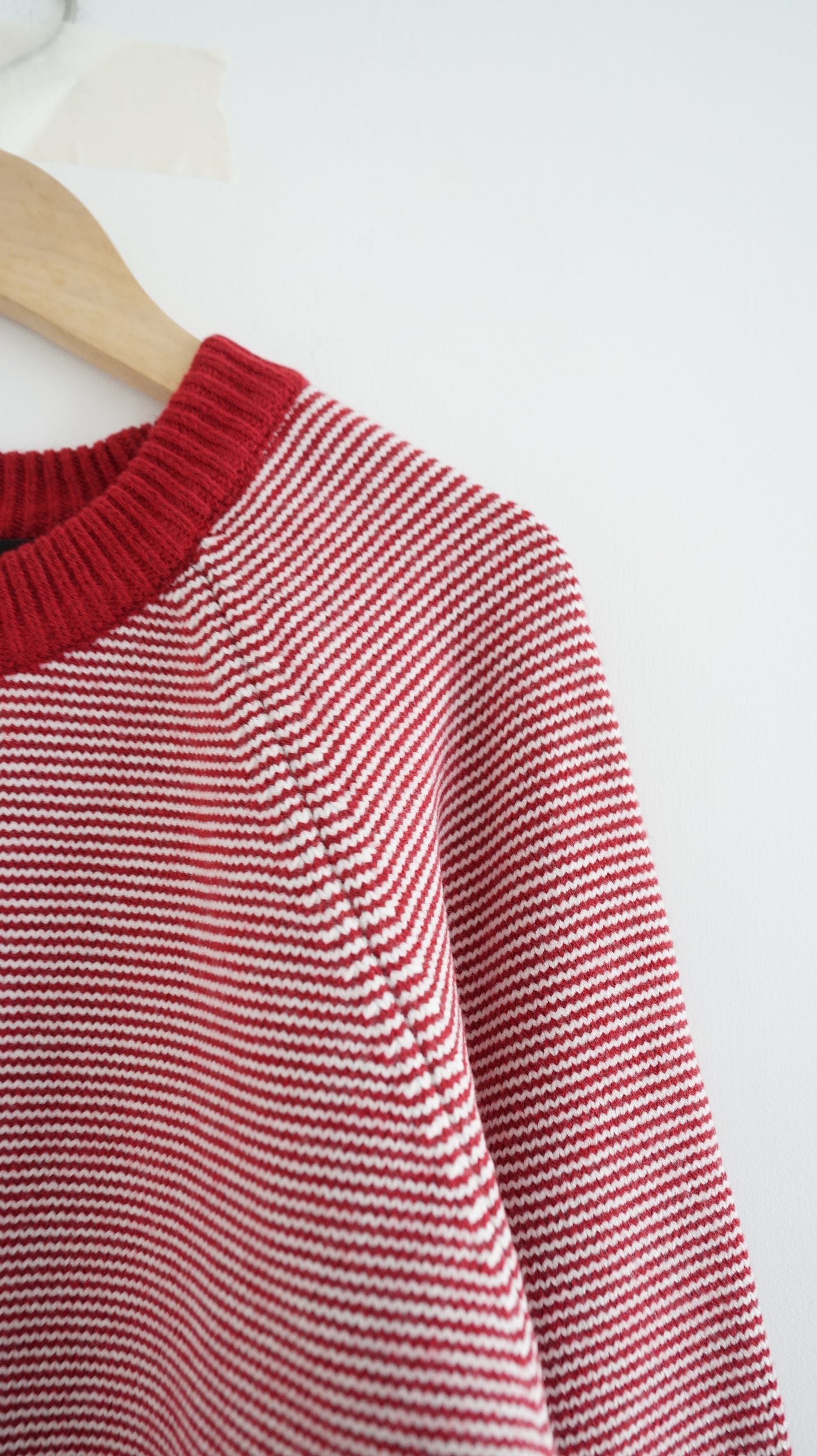 yoyogi fine stripe knit in red